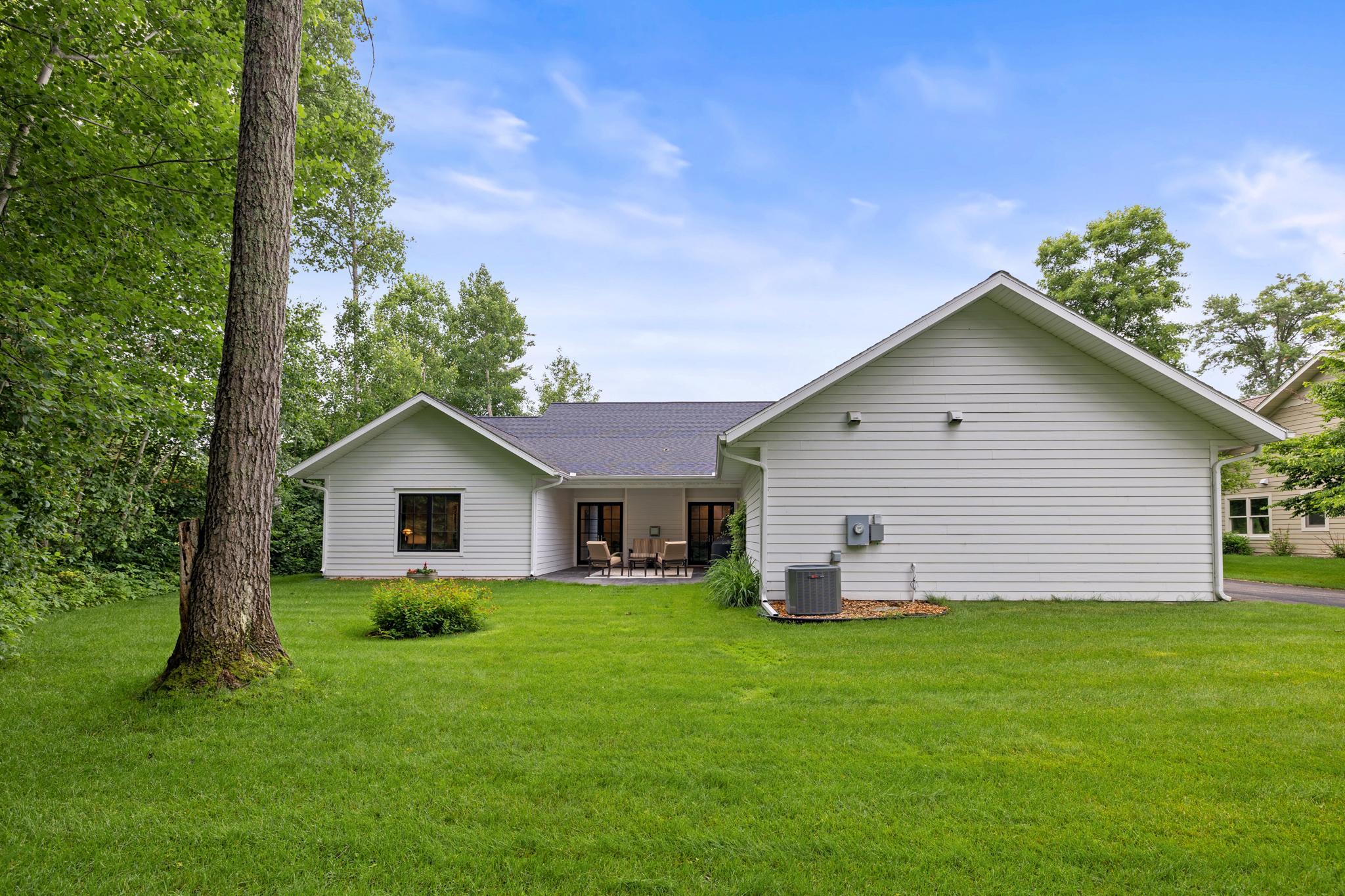 24826 Cove Trail