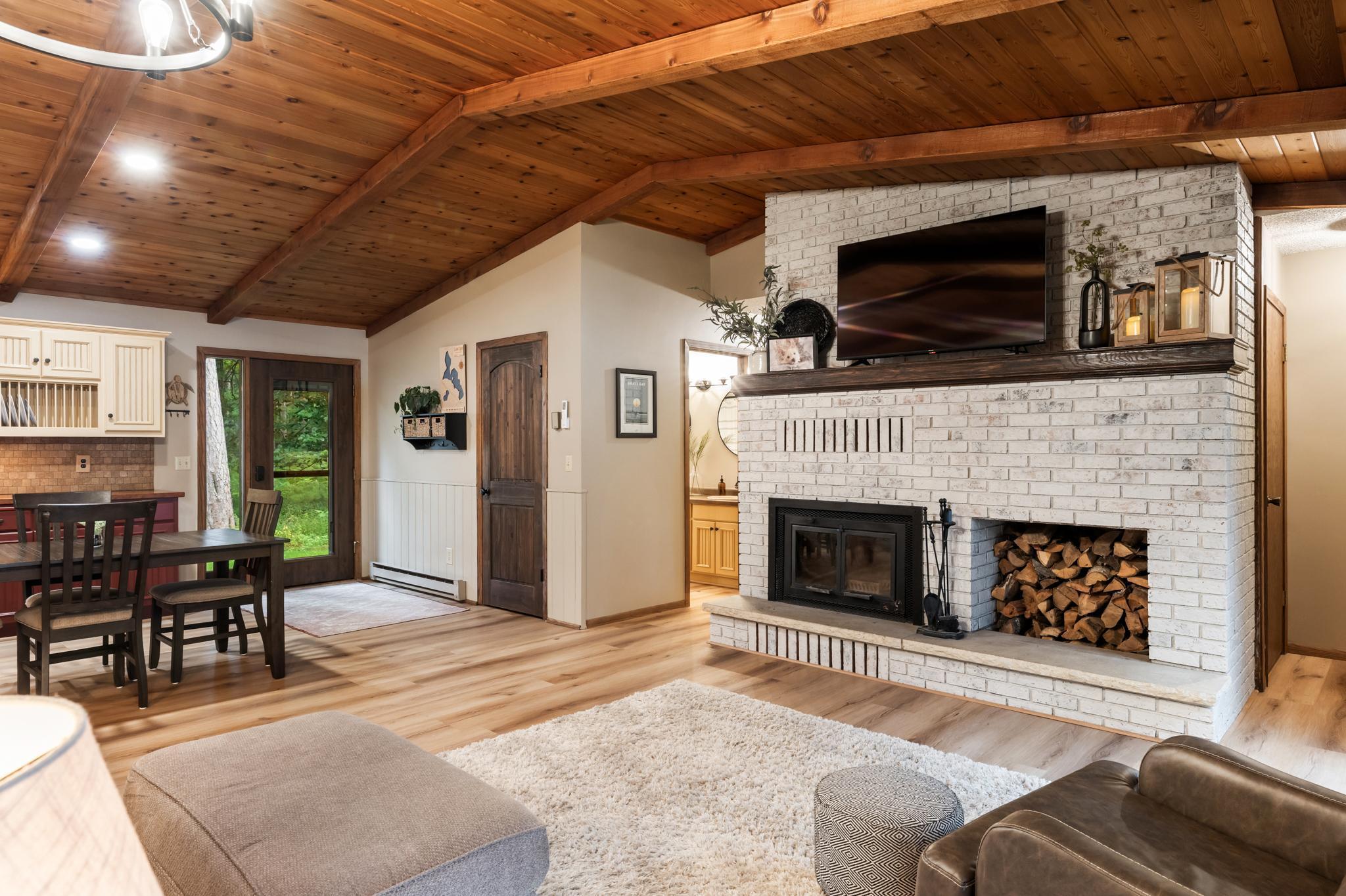 6622 Wildflower Lane