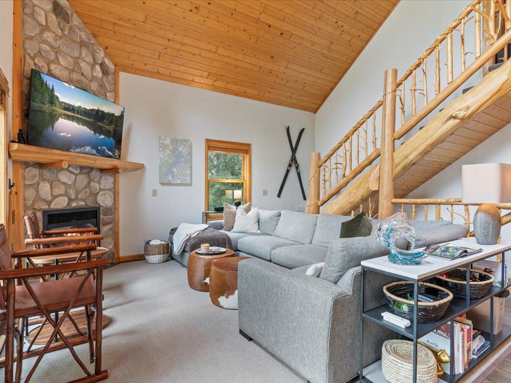 10960 Pine Beach Peninsula Road
