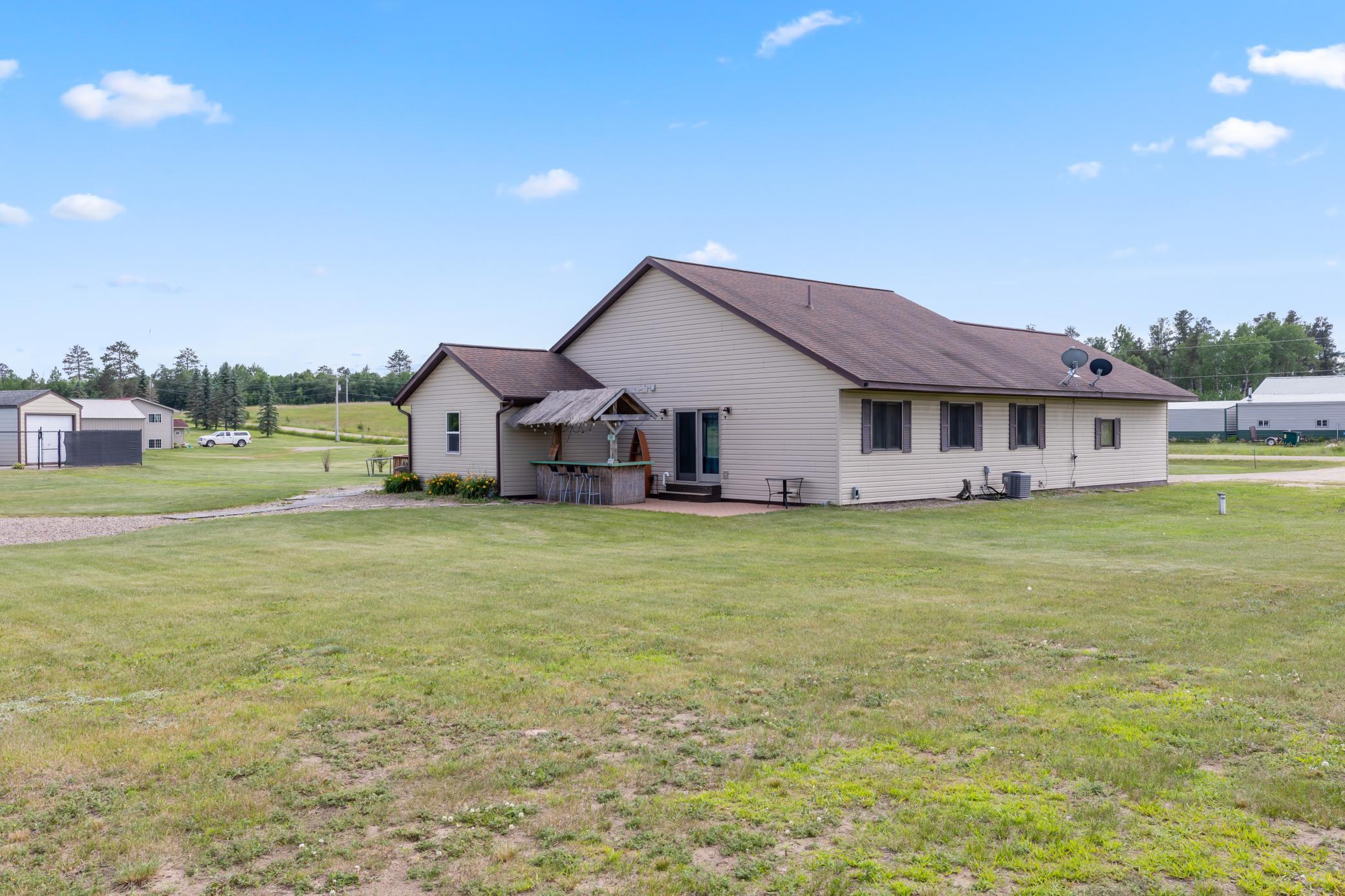 910 Bluebird Nest Lane SW