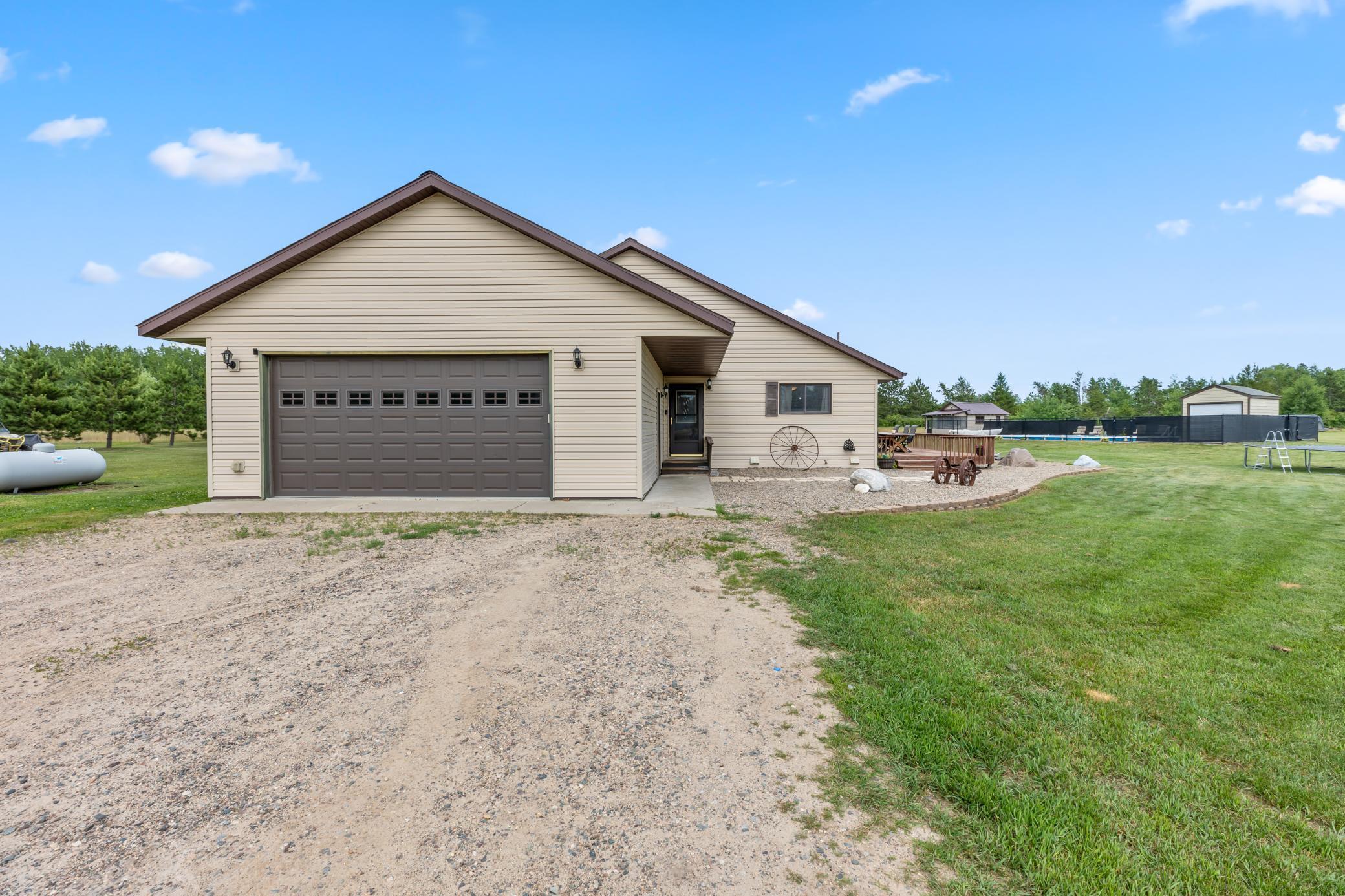 910 Bluebird Nest Lane SW