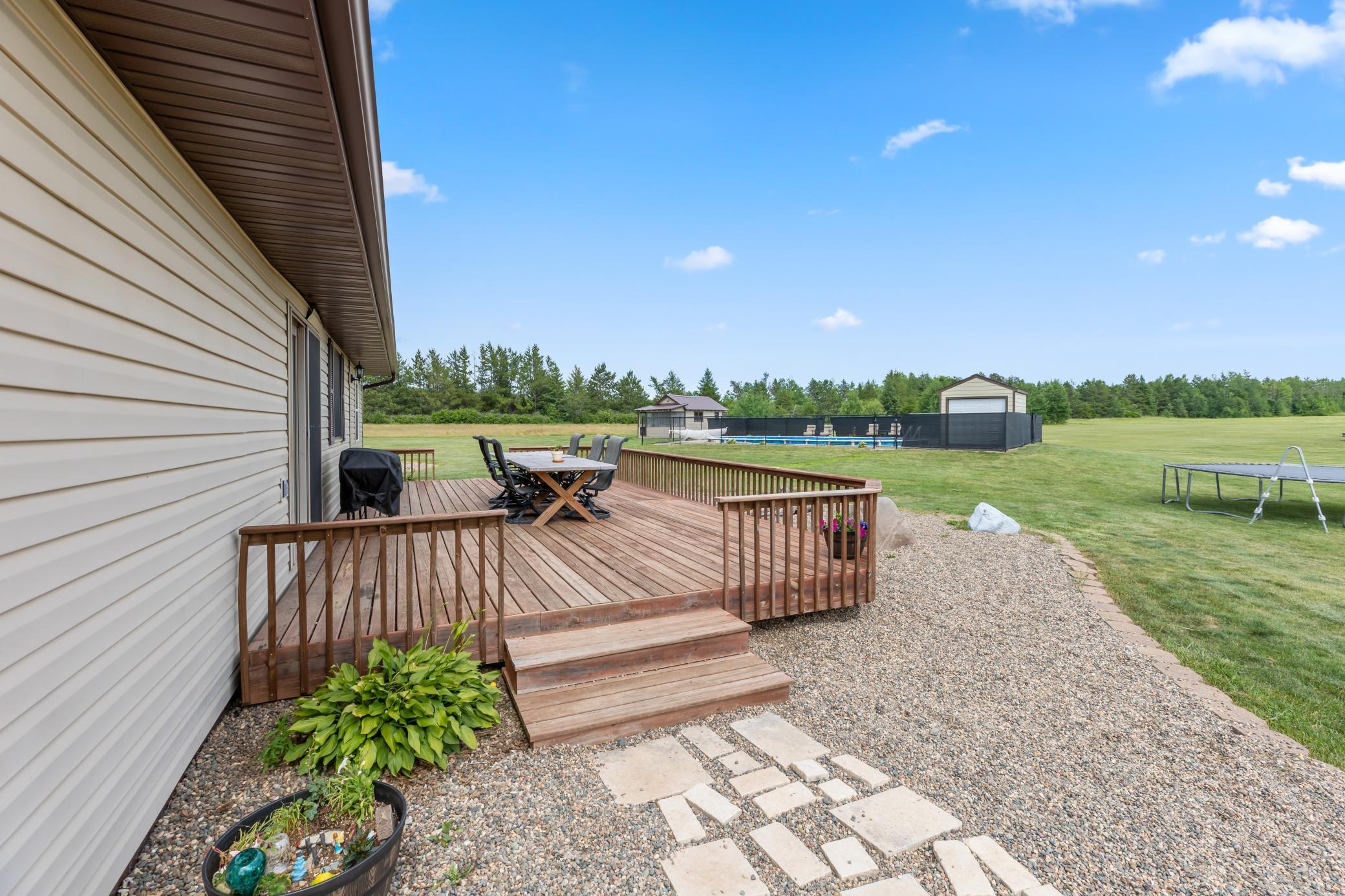 910 Bluebird Nest Lane SW