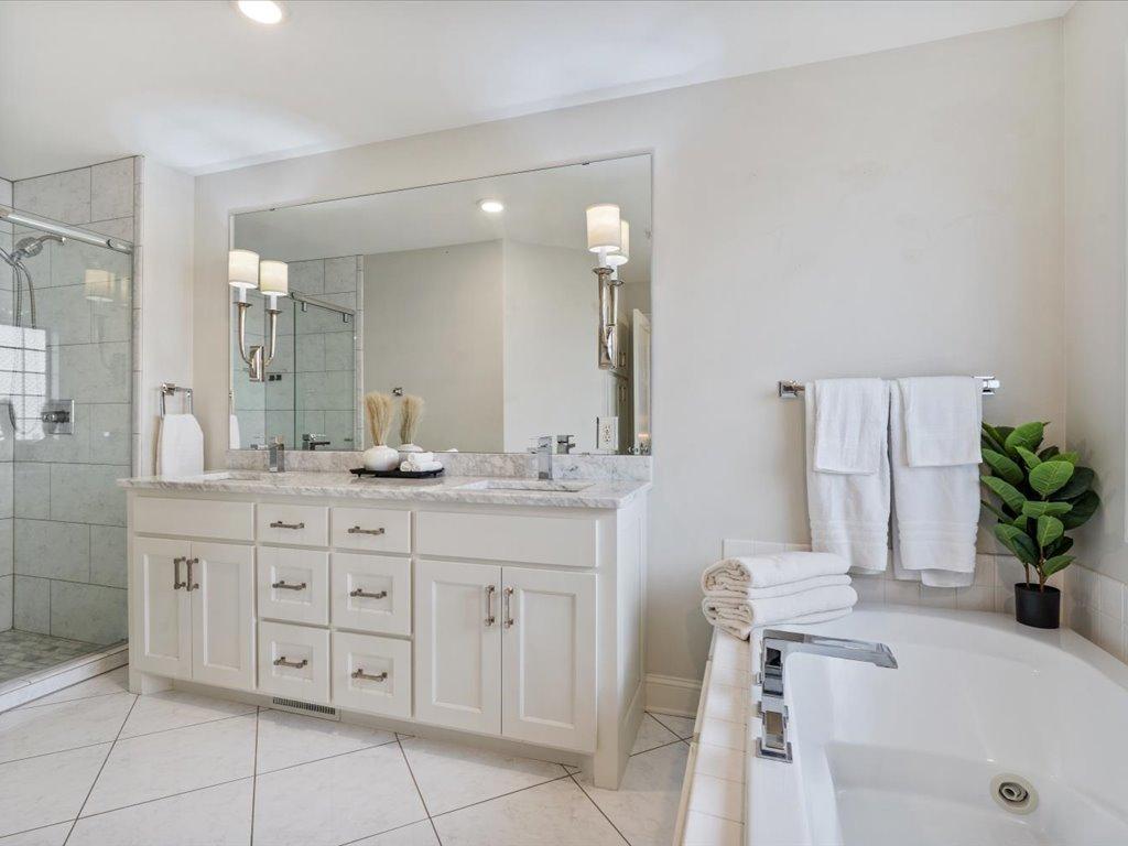 14462 Grand Oaks Drive