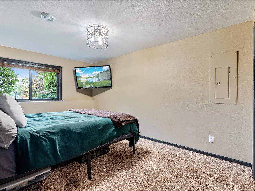 14462 Grand Oaks Drive