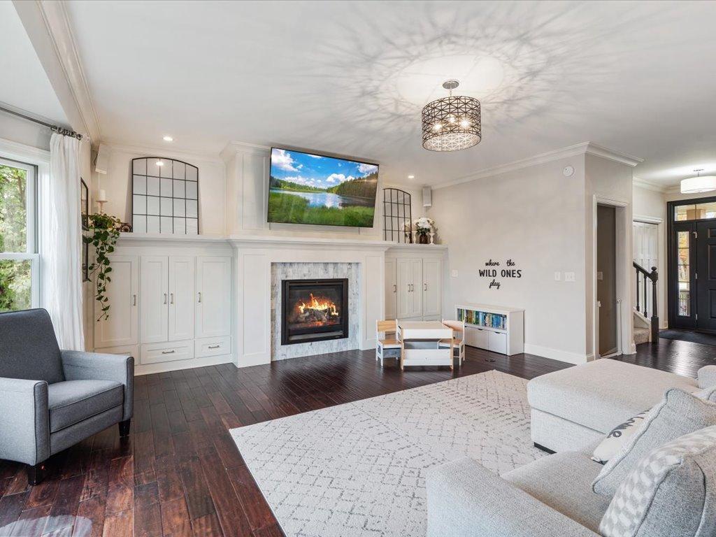 14462 Grand Oaks Drive