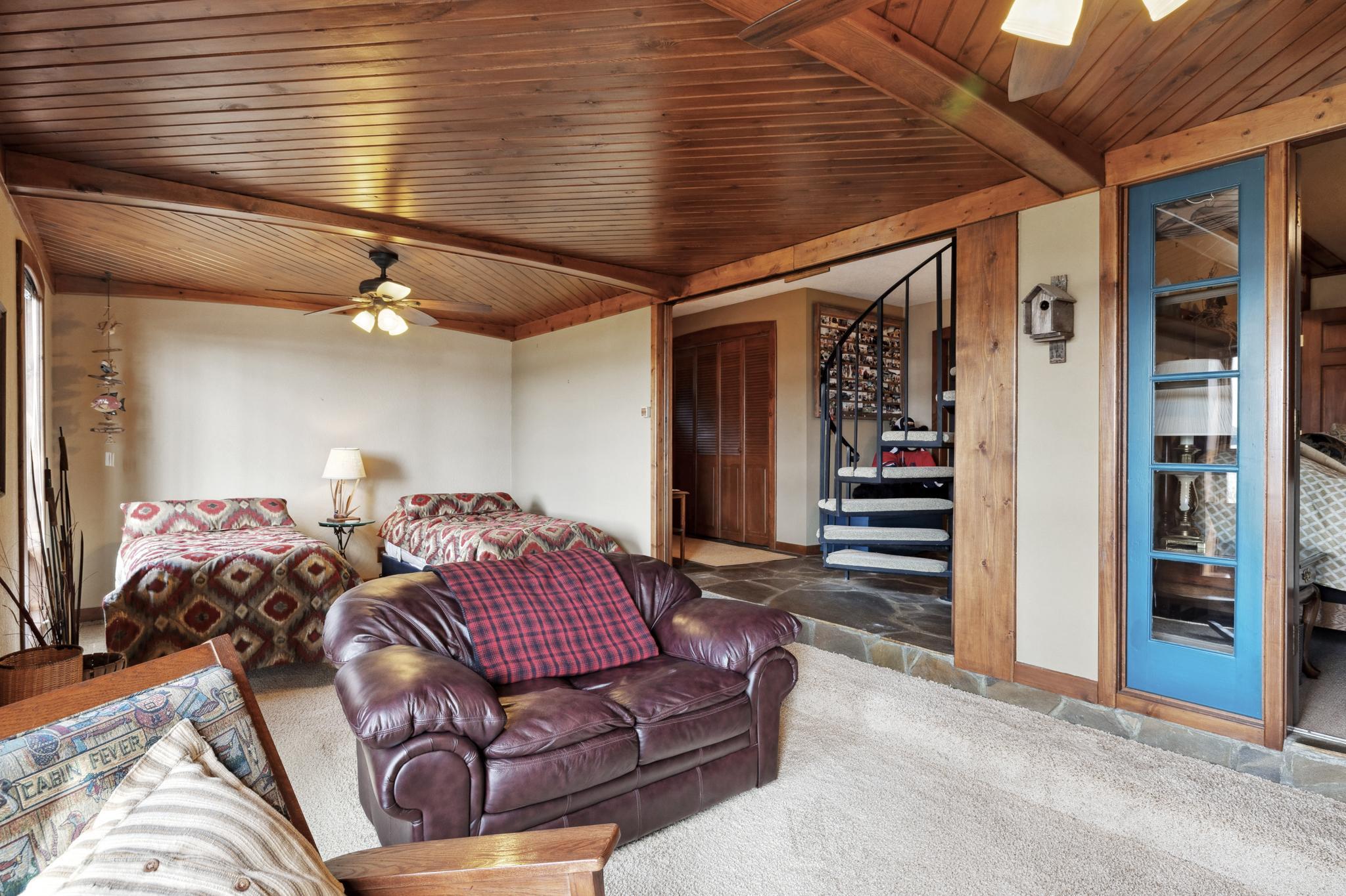 12037 Northgate Lane