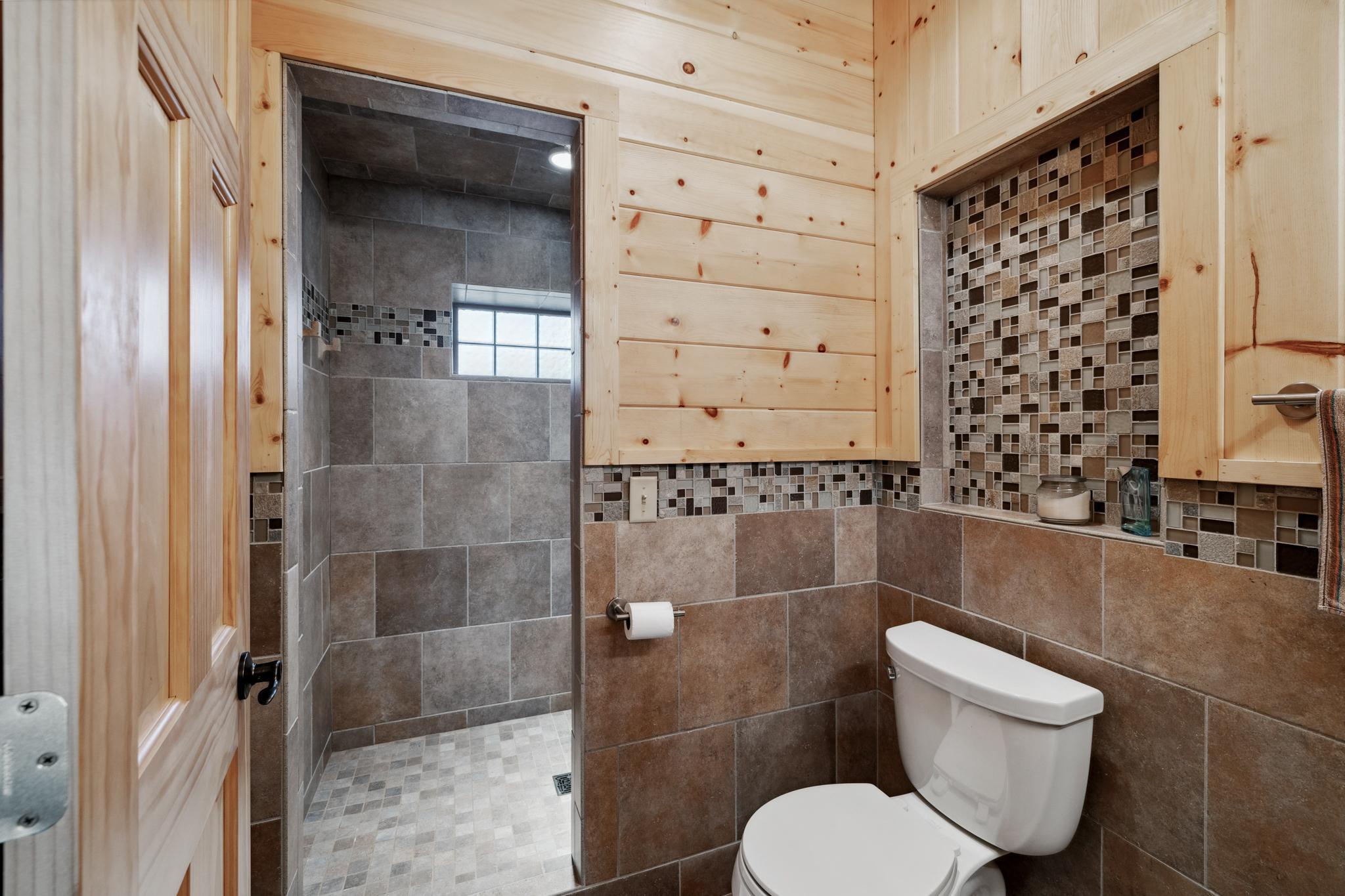 12037 Northgate Lane