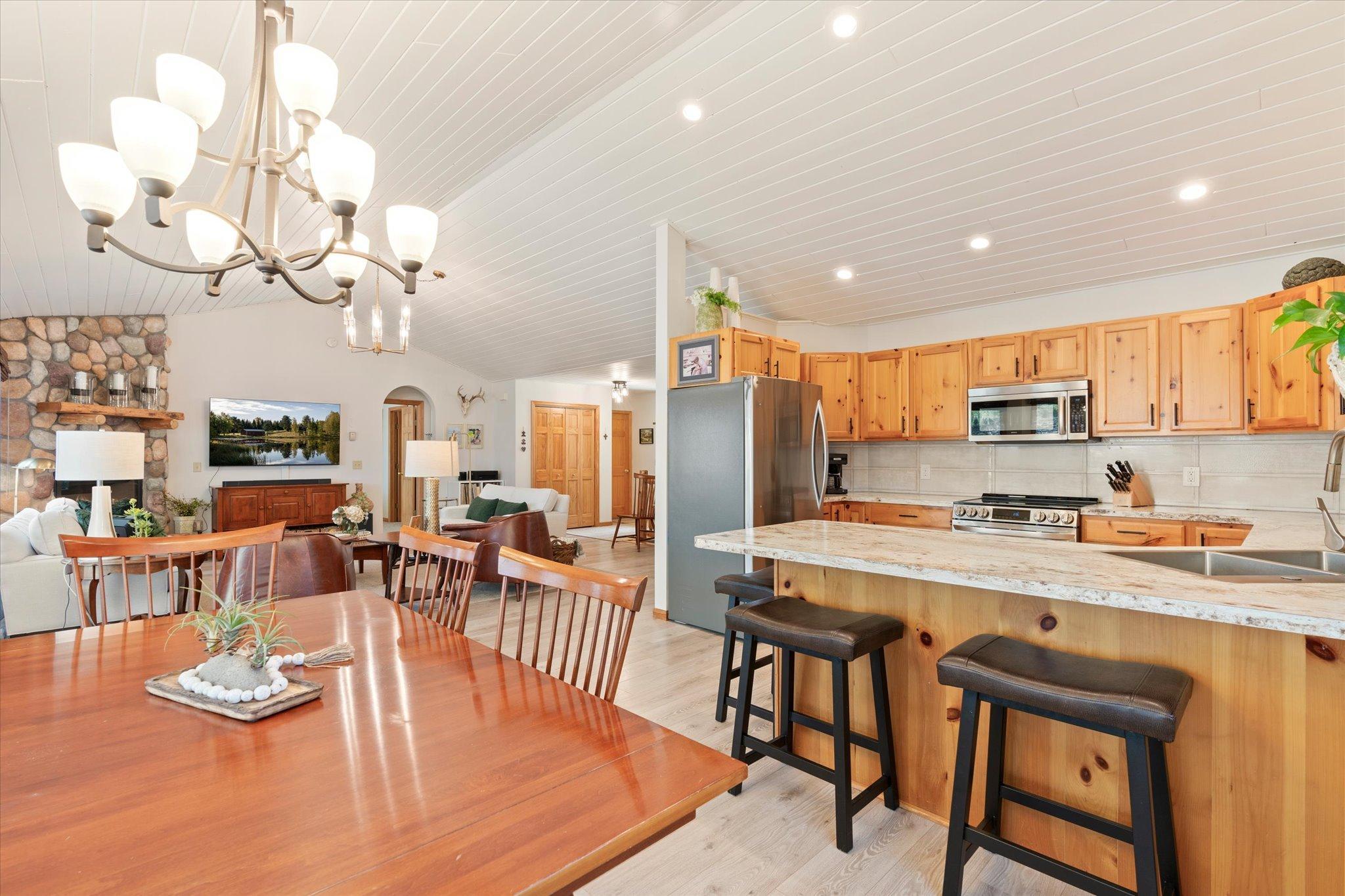 7772 Chickasaw Circle