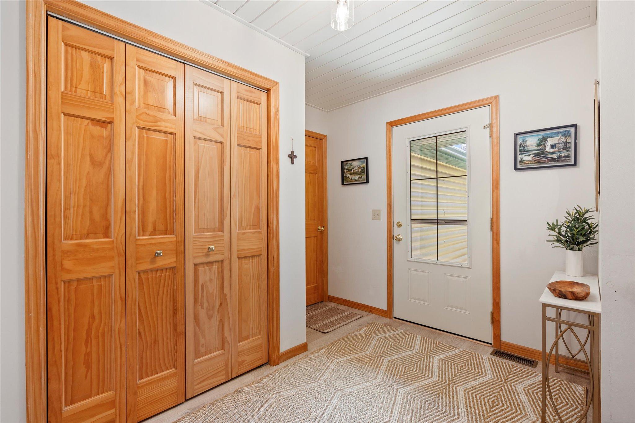 7772 Chickasaw Circle
