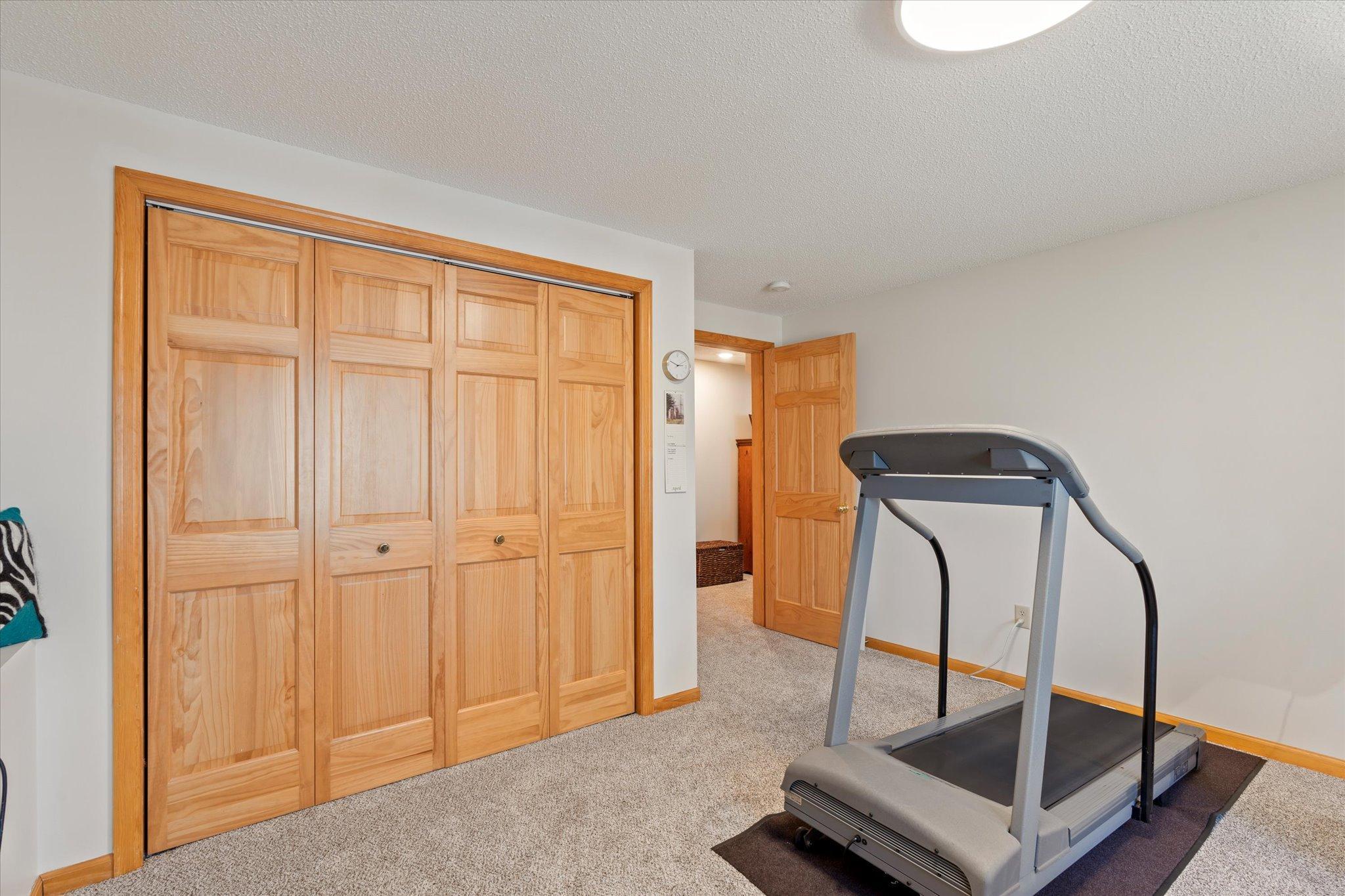 7772 Chickasaw Circle