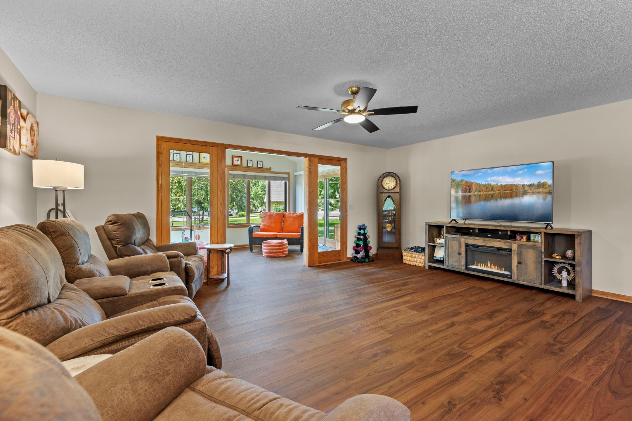 2520 Crestview Lane
