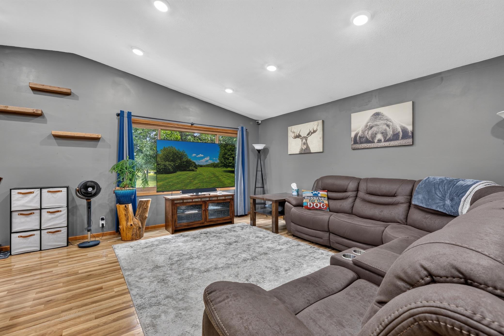 16046 Woodrow Road