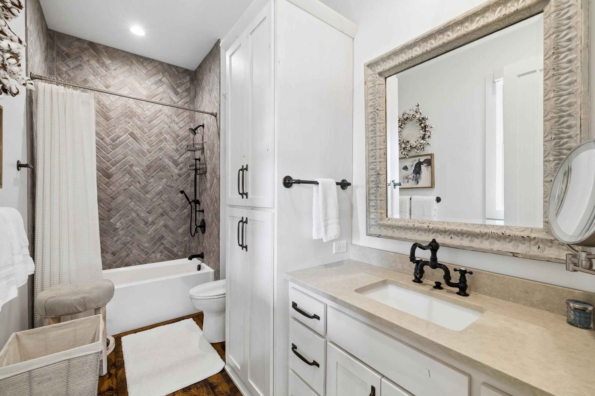 10814 Herschel River Road