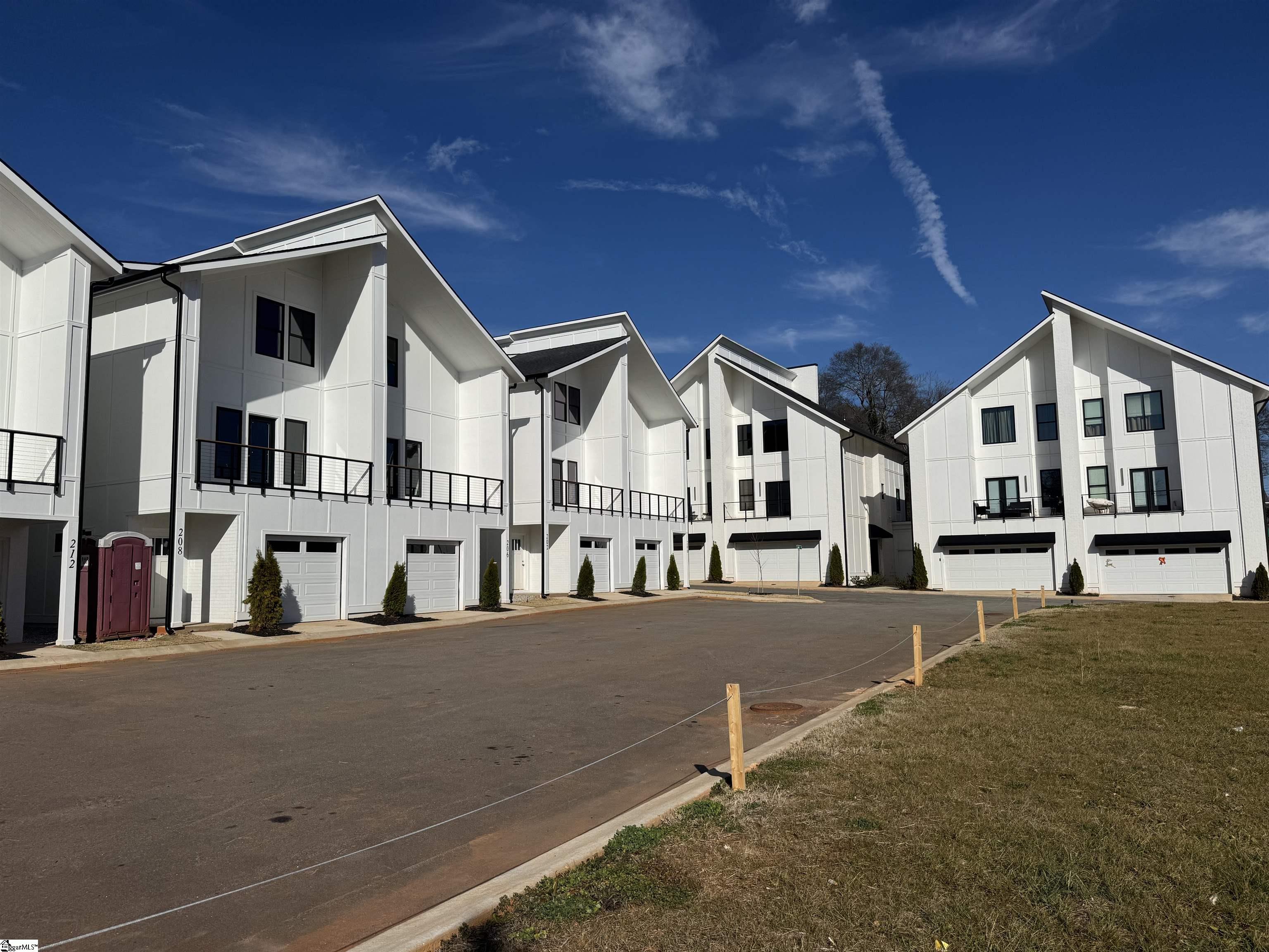 214 Ackert Way, Greenville