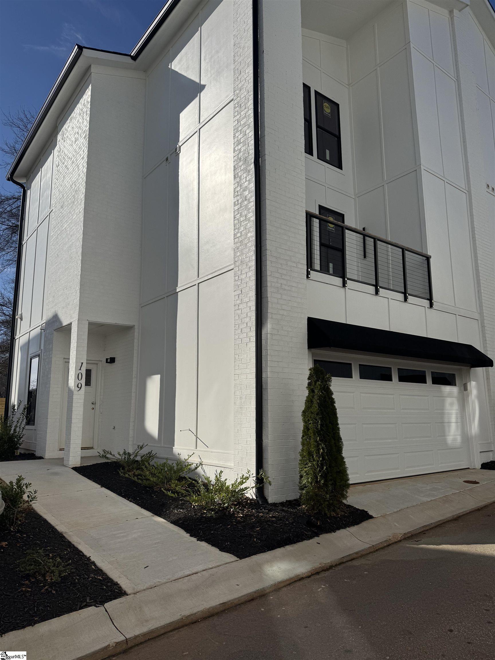 214 Ackert Way, Greenville