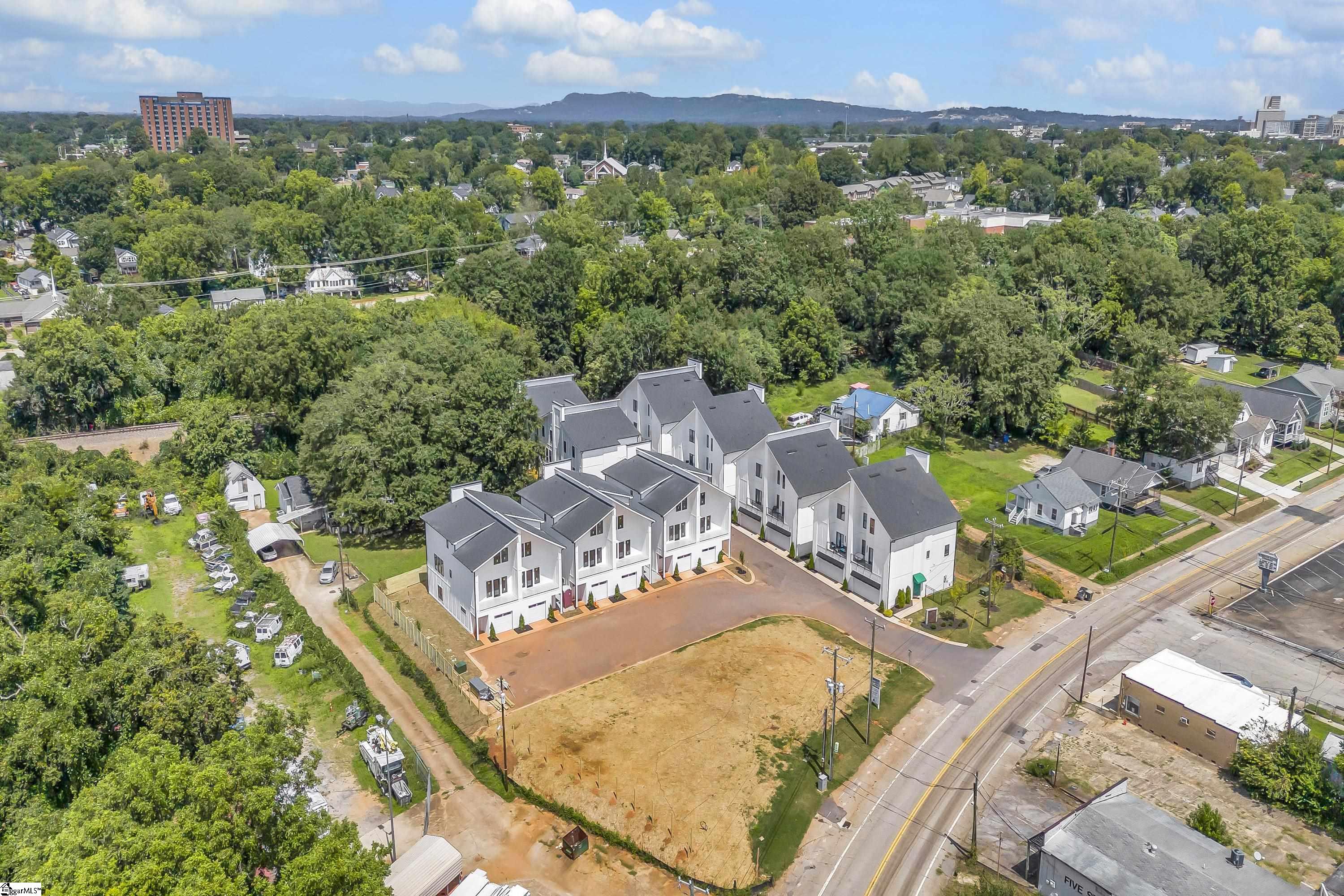 214 Ackert Way, Greenville