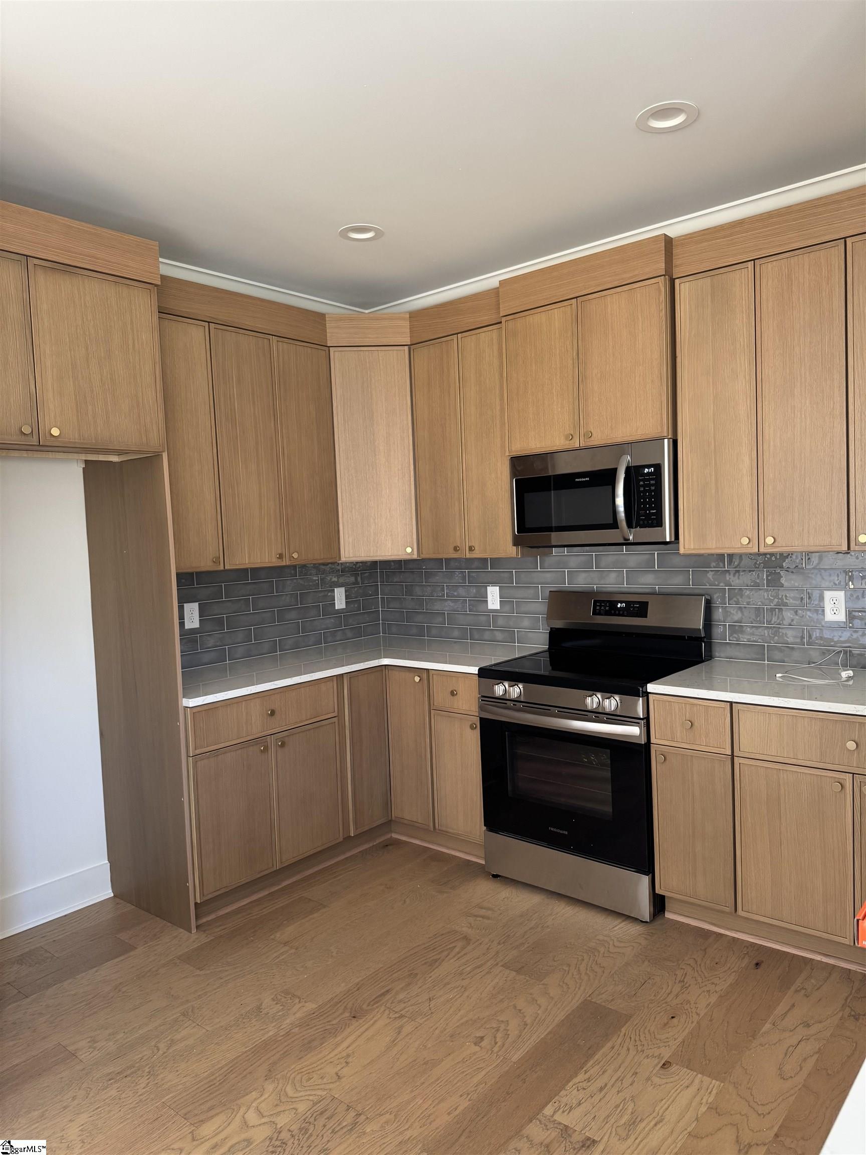 214 Ackert Way, Greenville