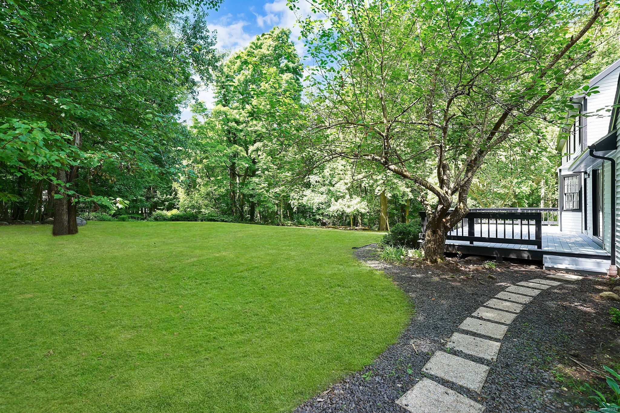 29 Colonial Drive