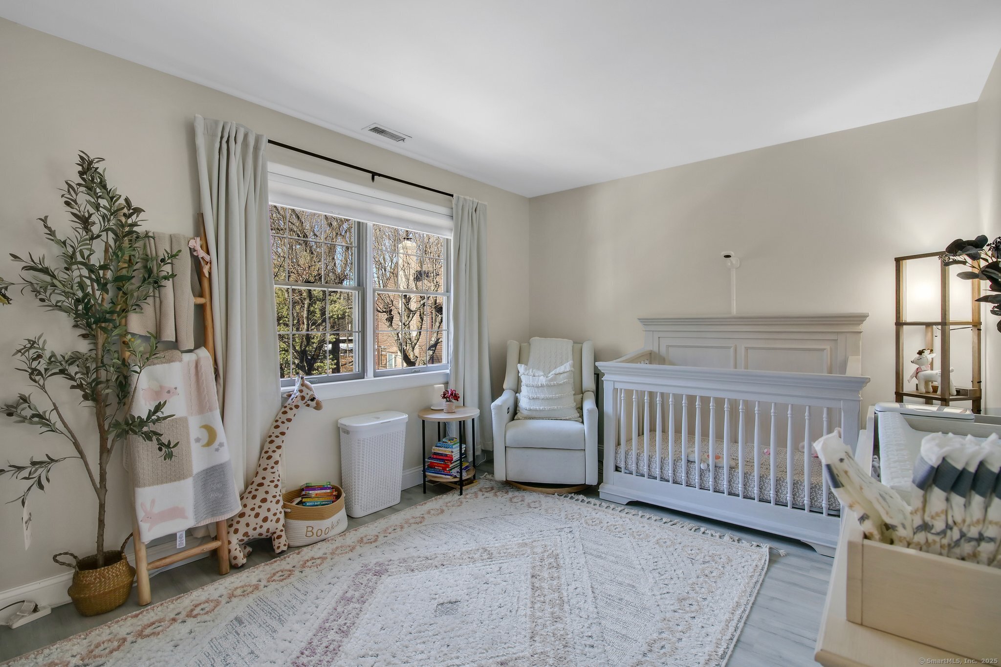 136 Newtown Avenue APT 6