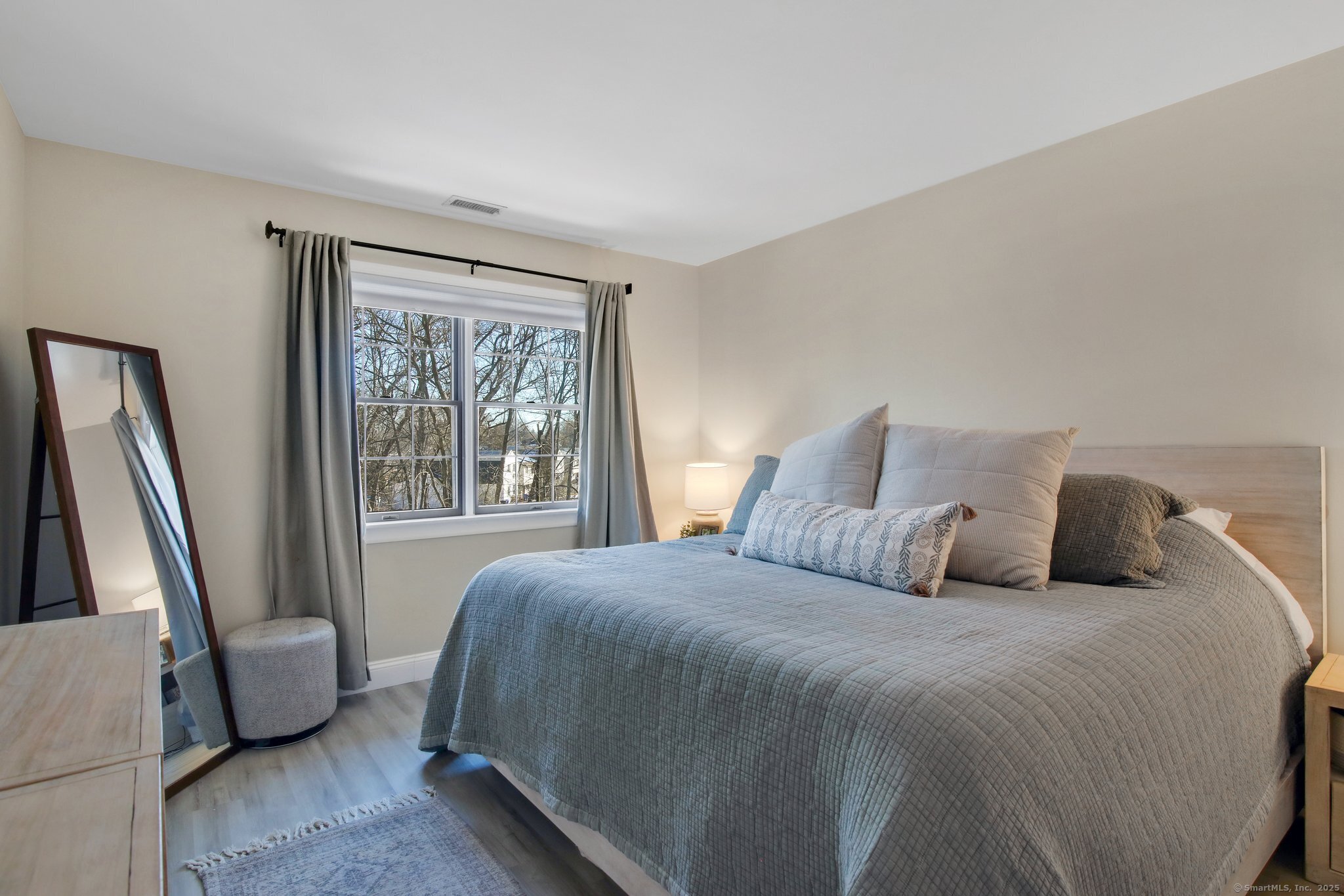136 Newtown Avenue APT 6