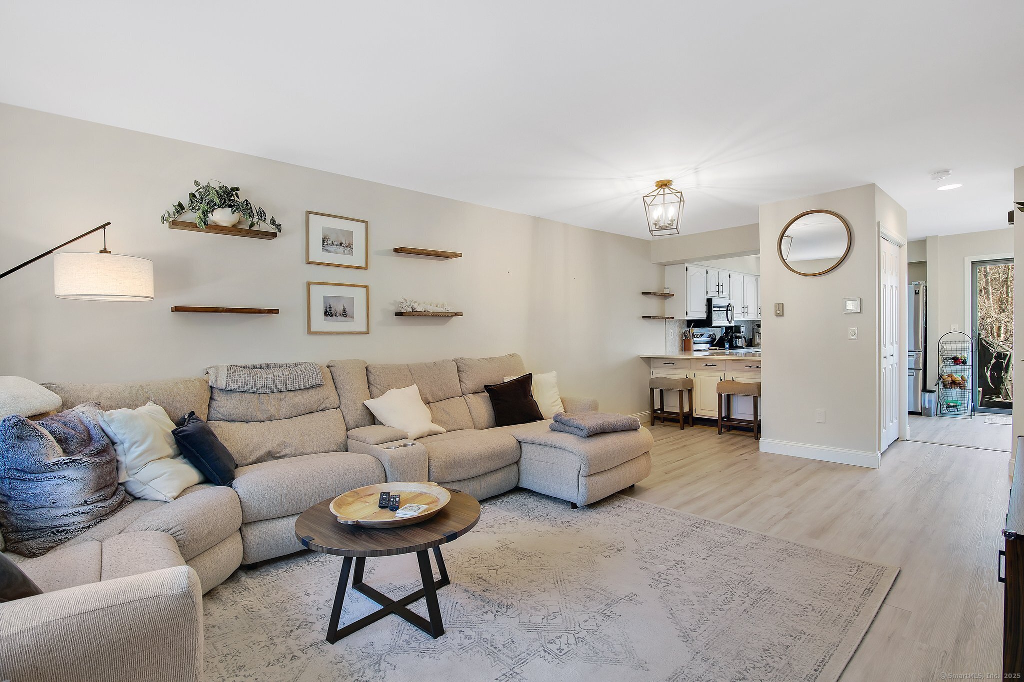 136 Newtown Avenue APT 6