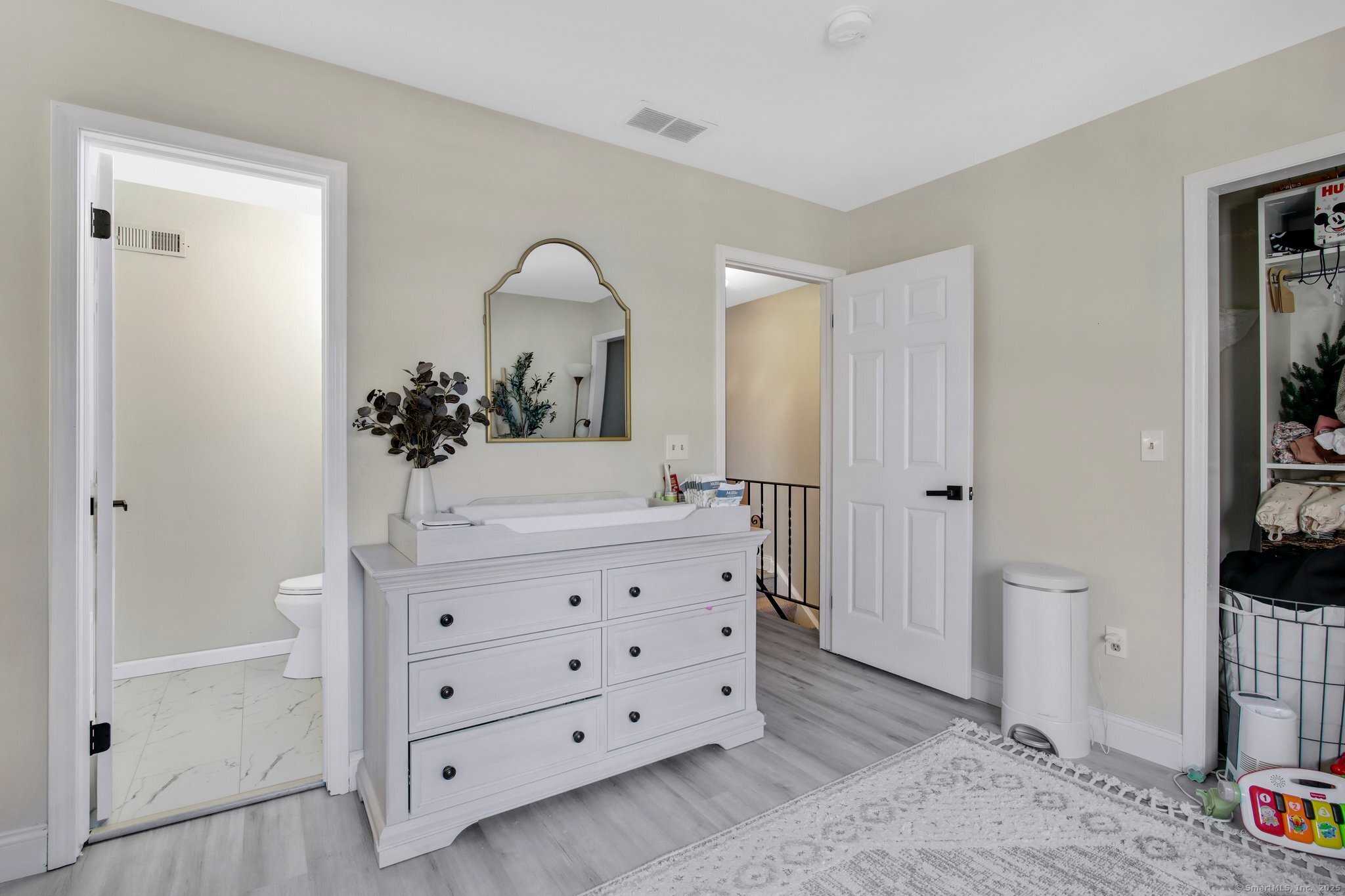 136 Newtown Avenue APT 6