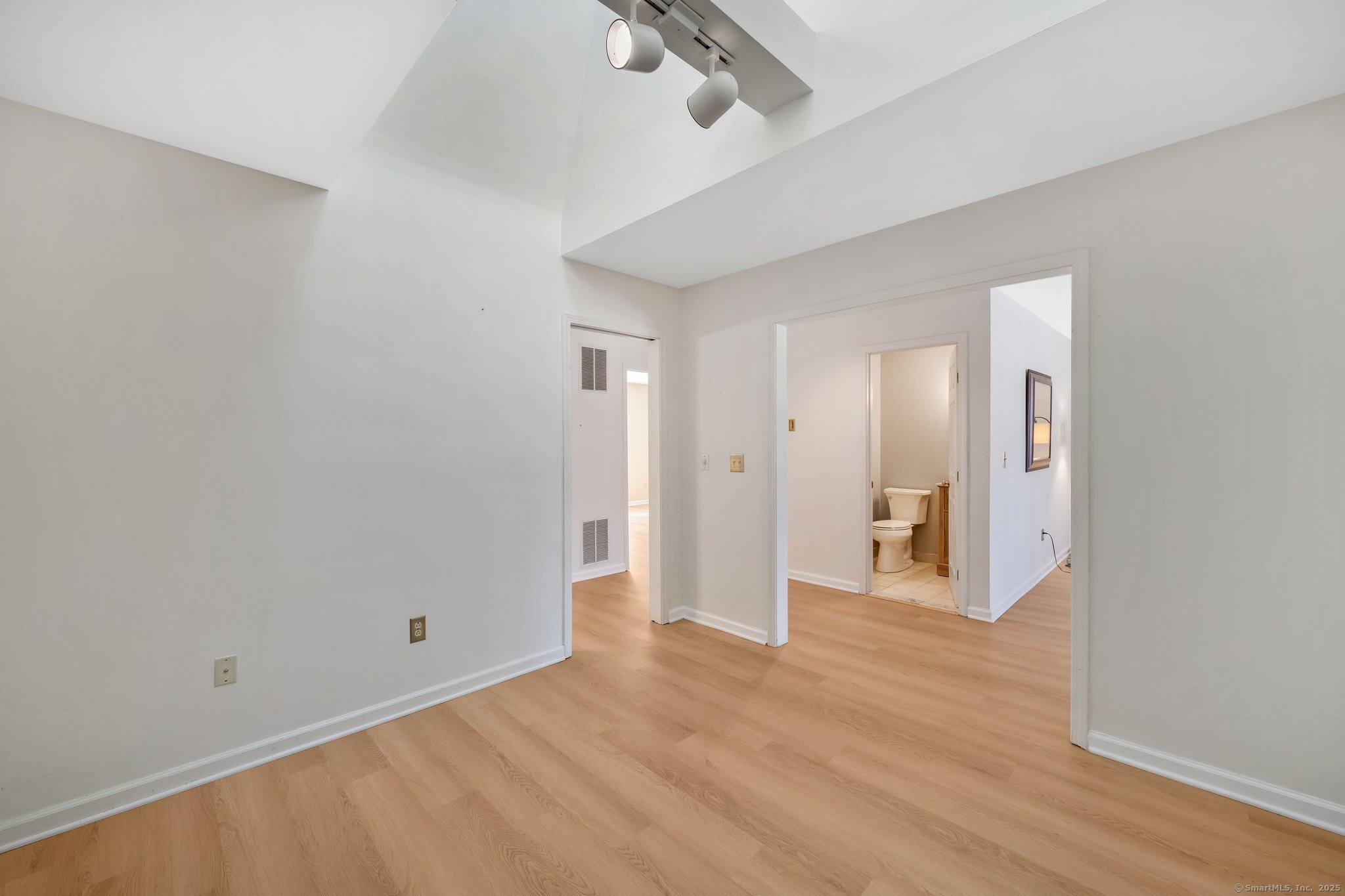 142 Highland Drive 142