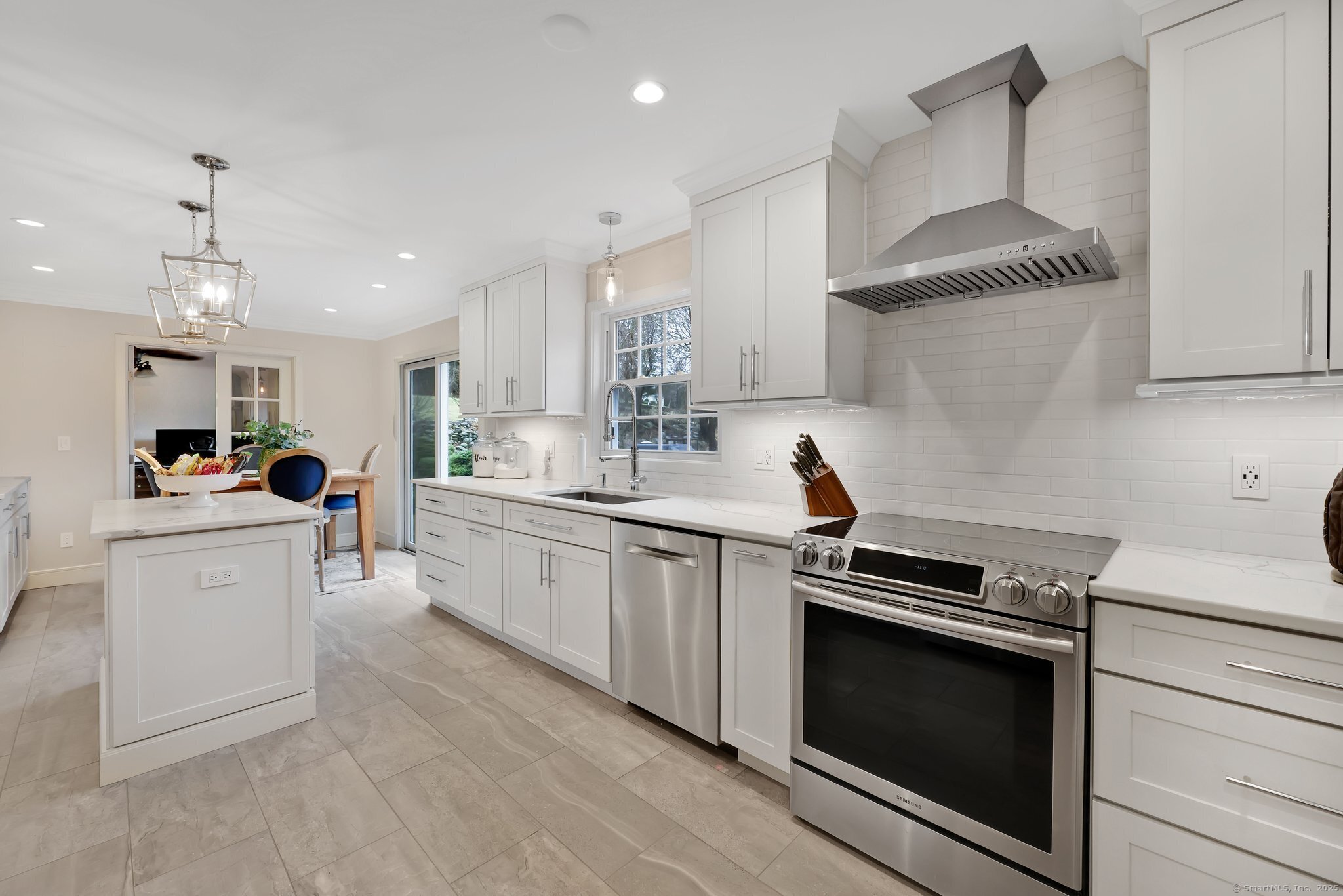 25 Deerfield Lane