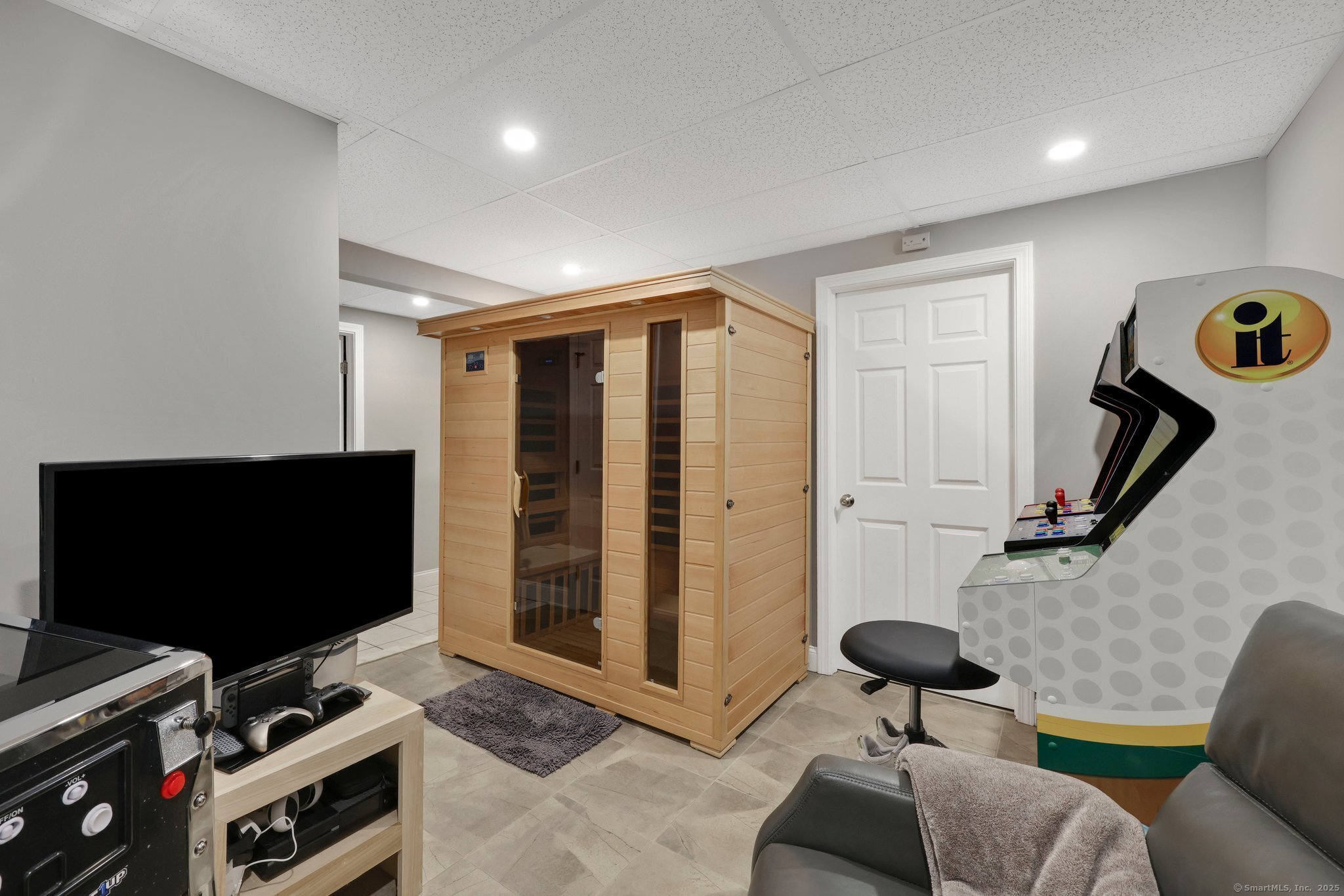 25 Deerfield Lane