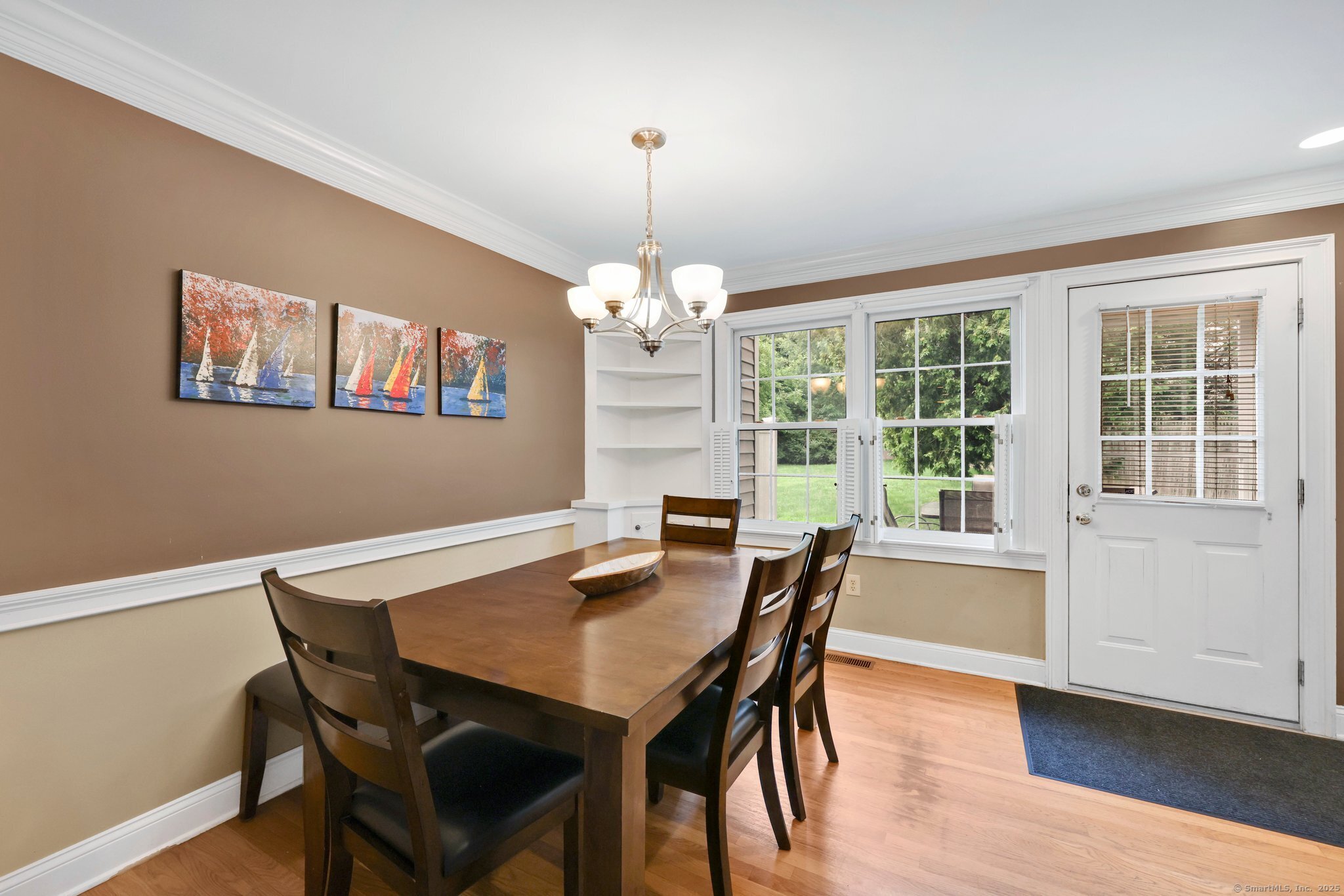 668 Kings Highway West 668