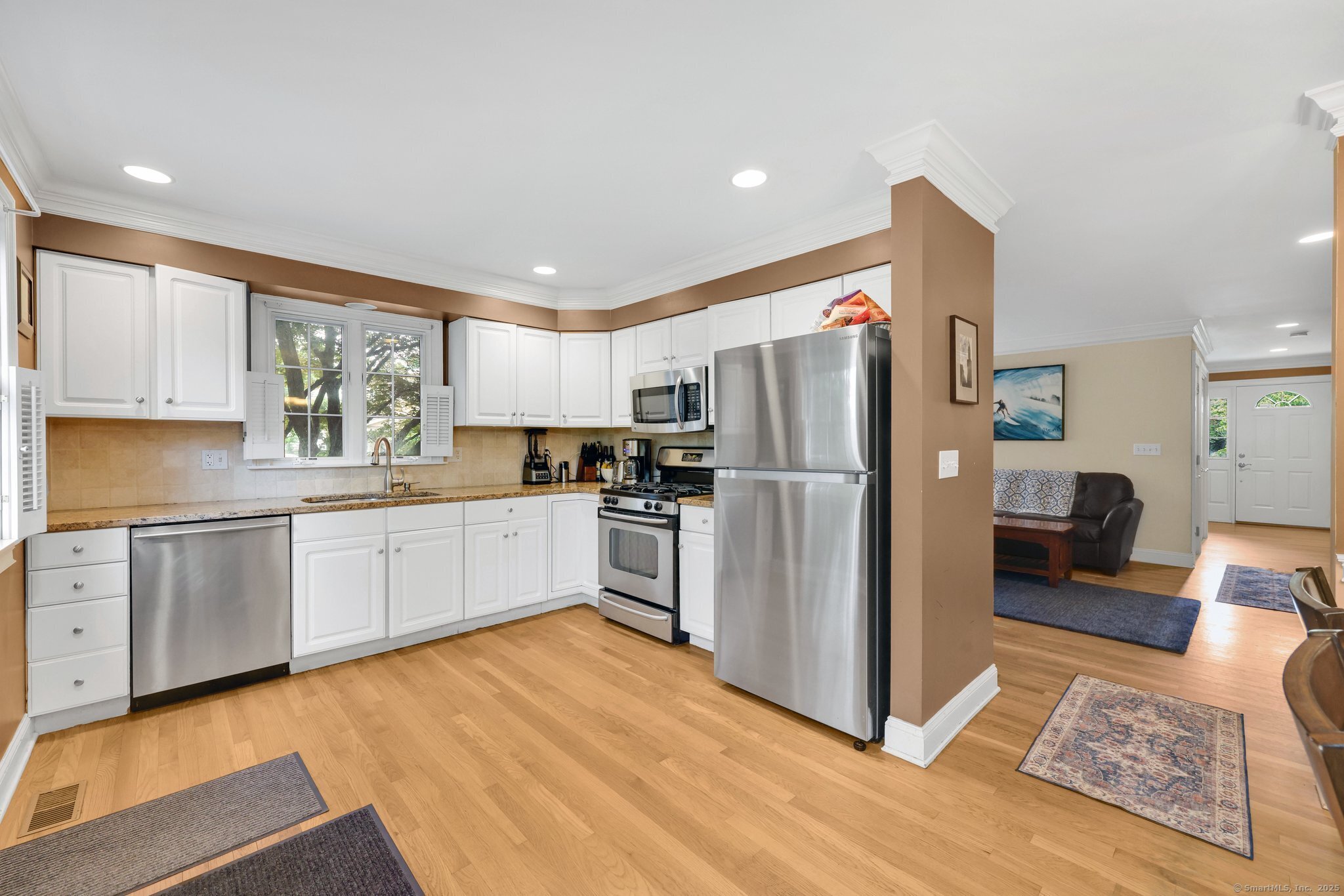 668 Kings Highway West 668