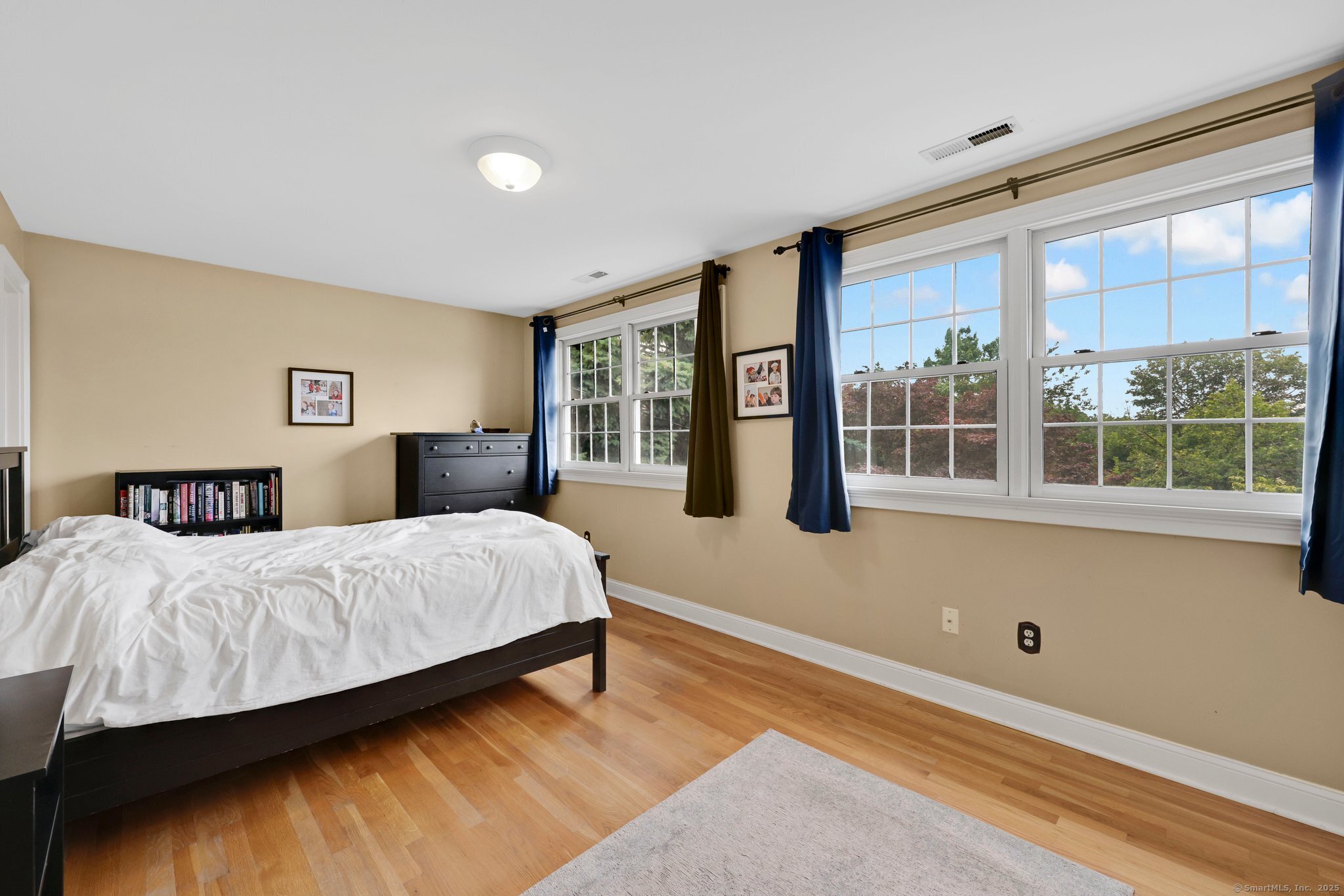 668 Kings Highway West 668