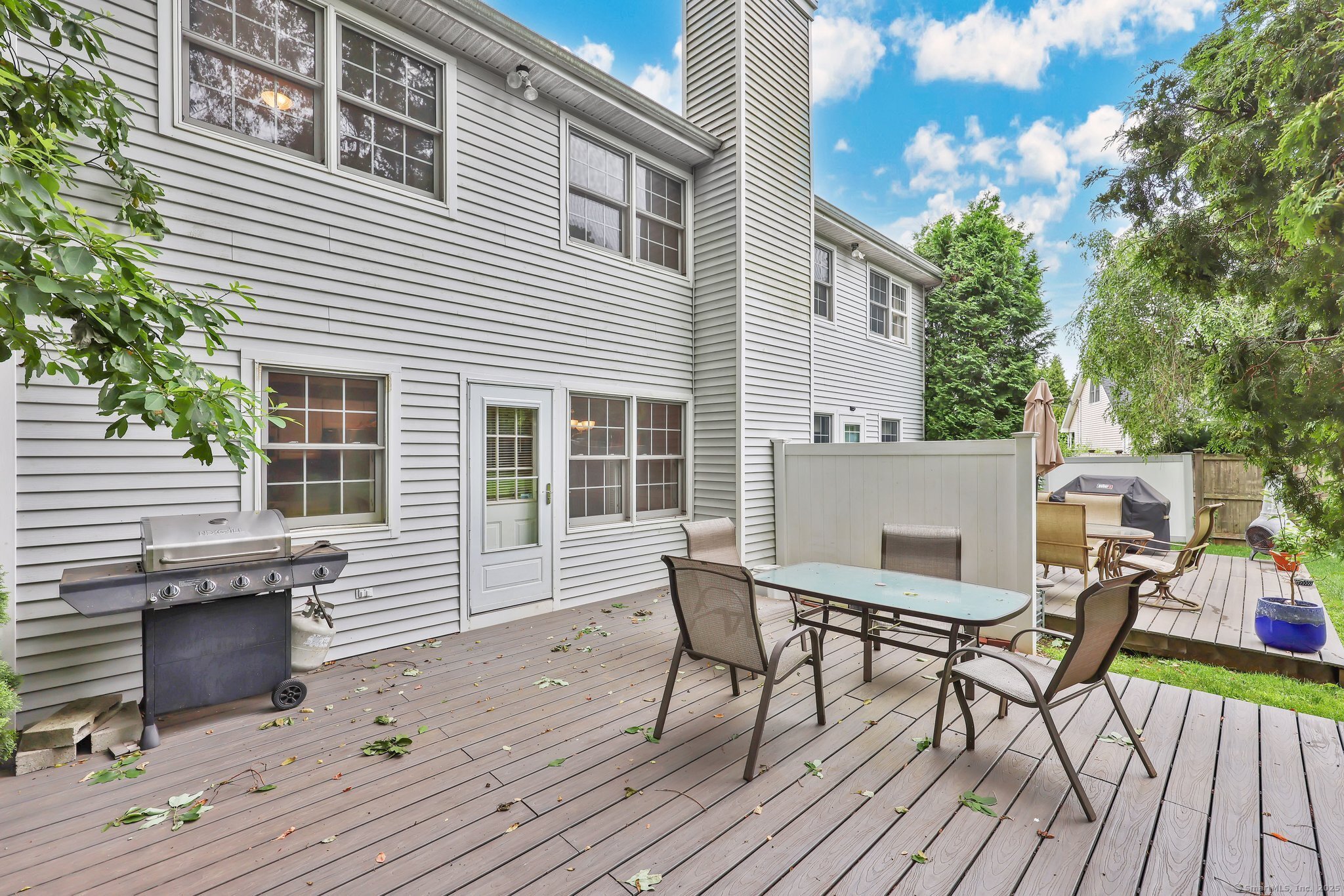 668 Kings Highway West 668
