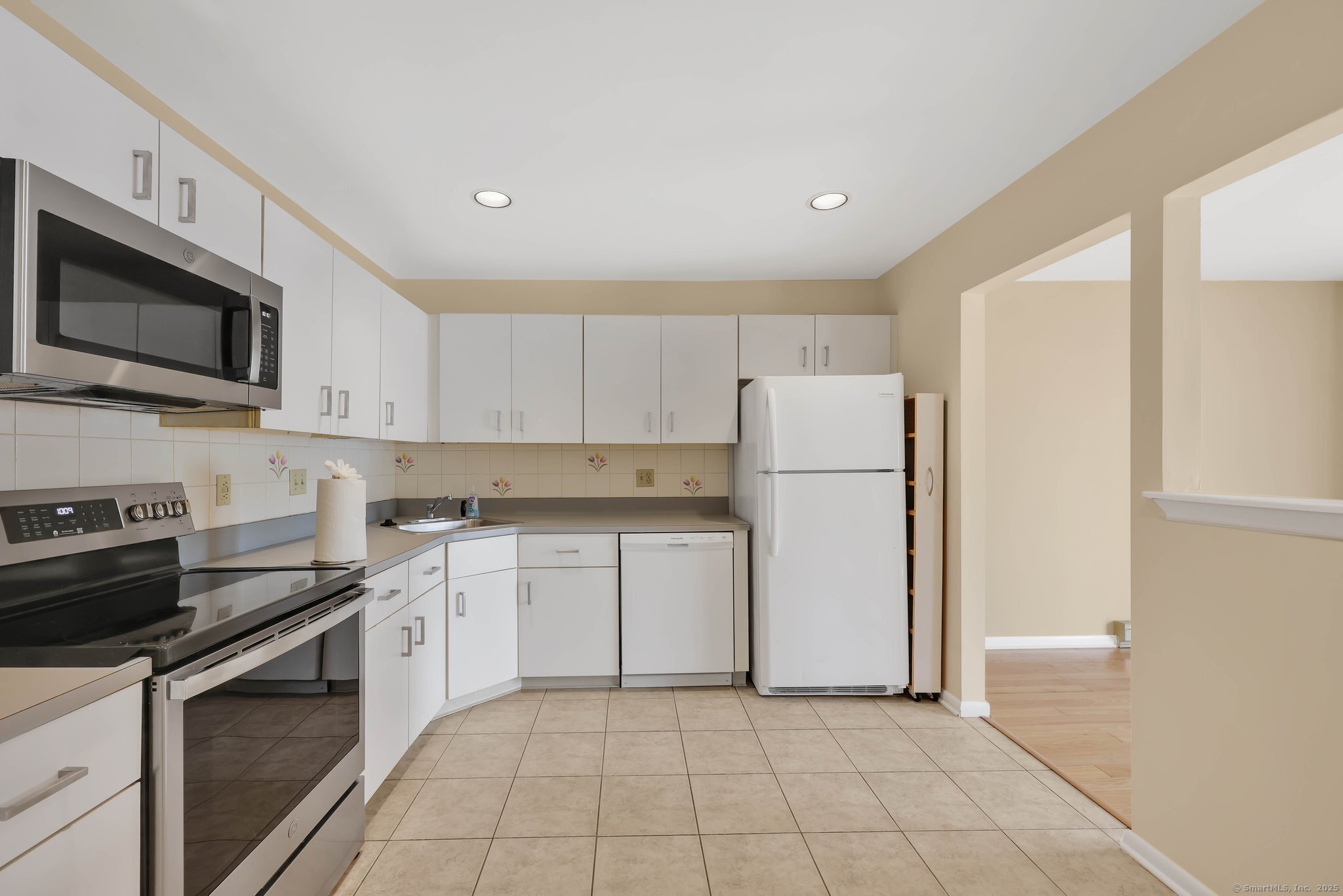 97 Richards Avenue APT AA7