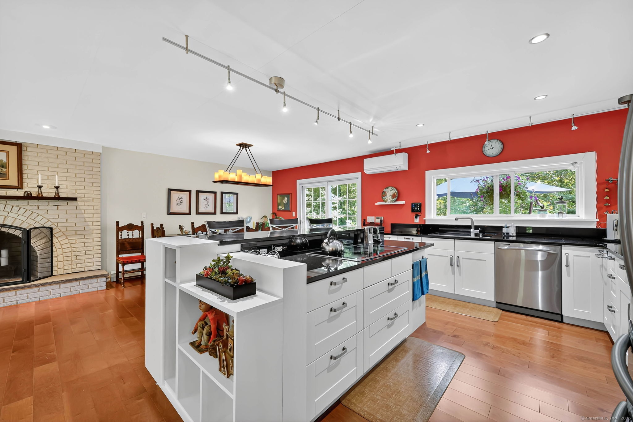 15 Hillside Lane
