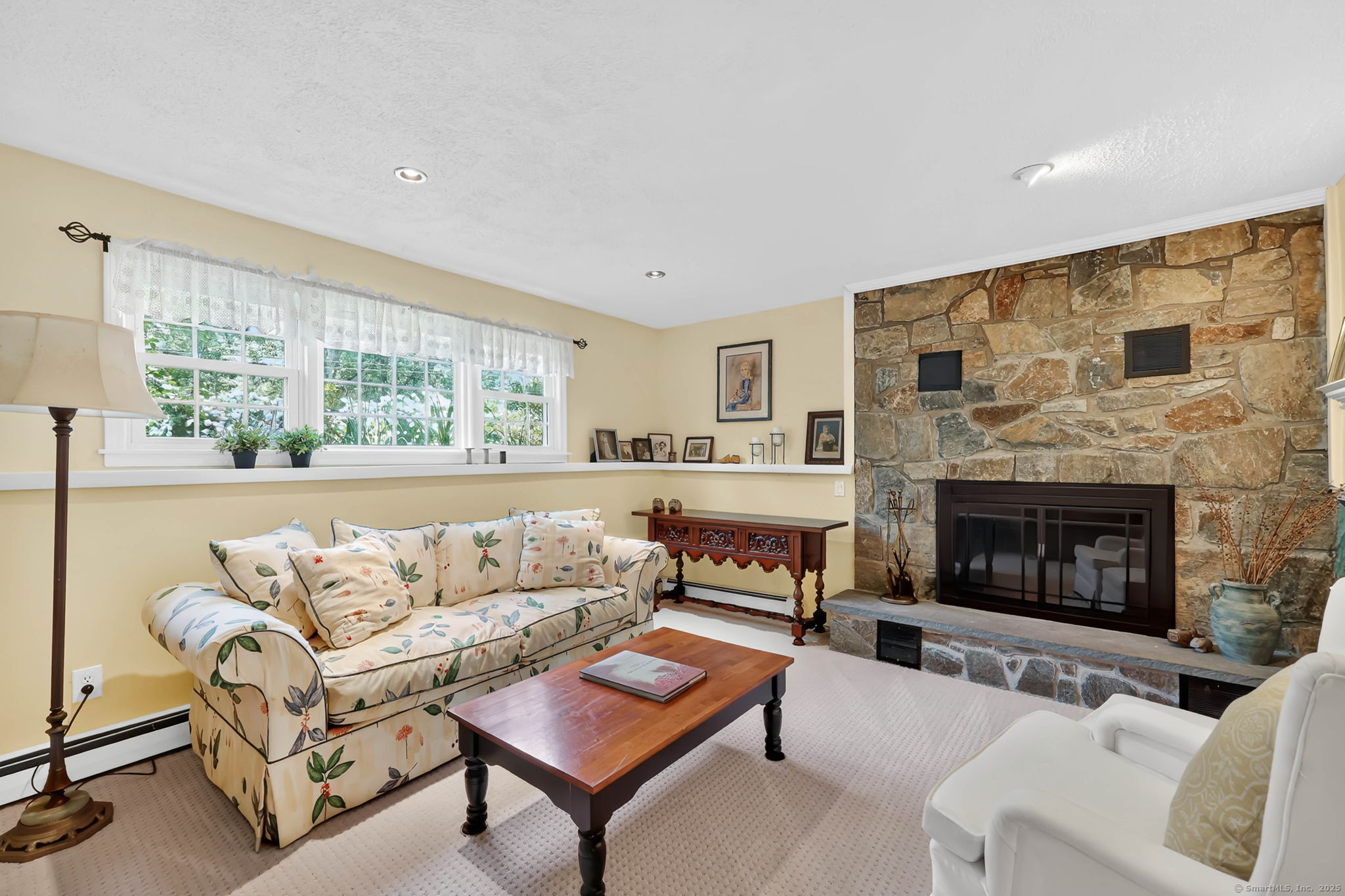 15 Hillside Lane