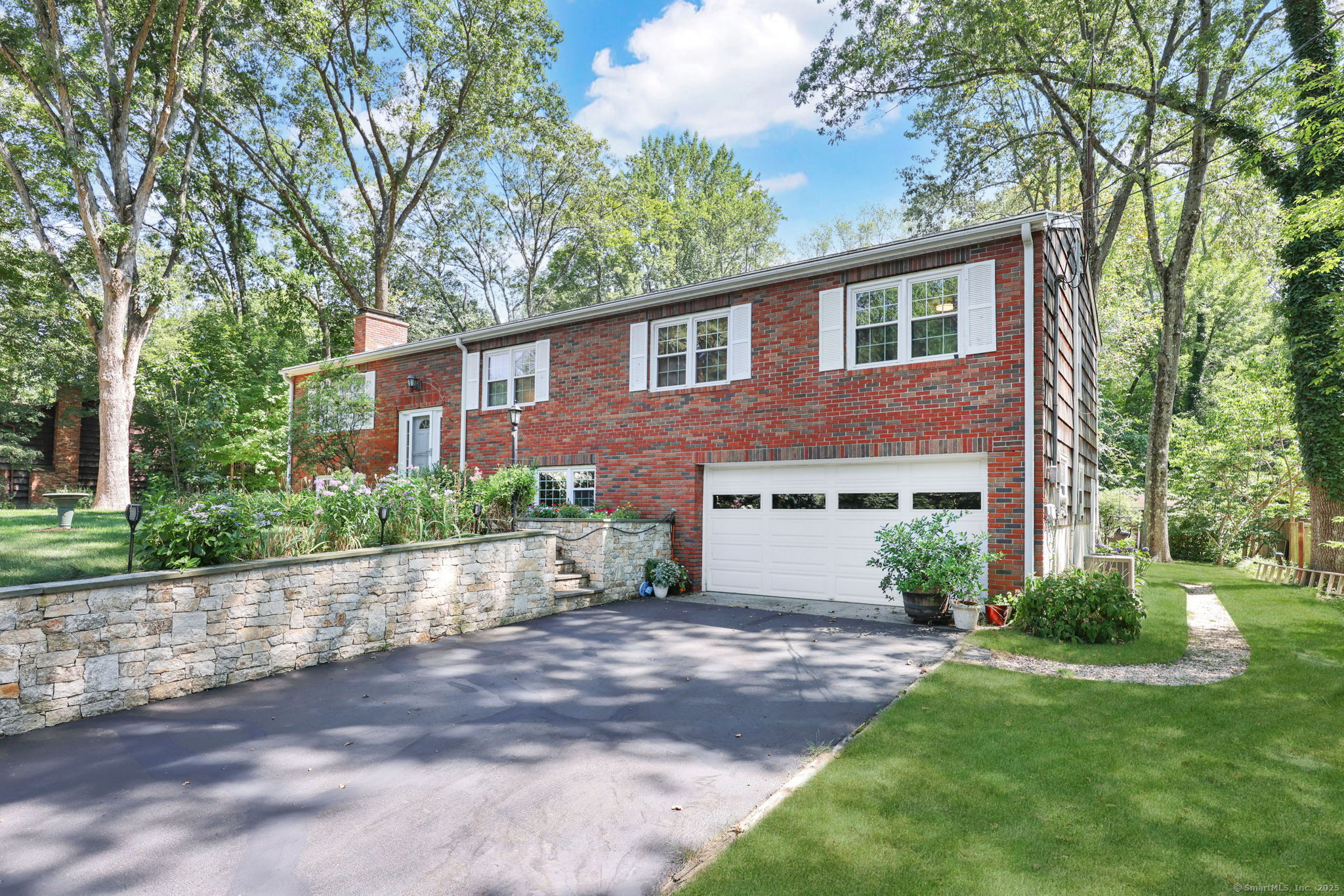 15 Hillside Lane