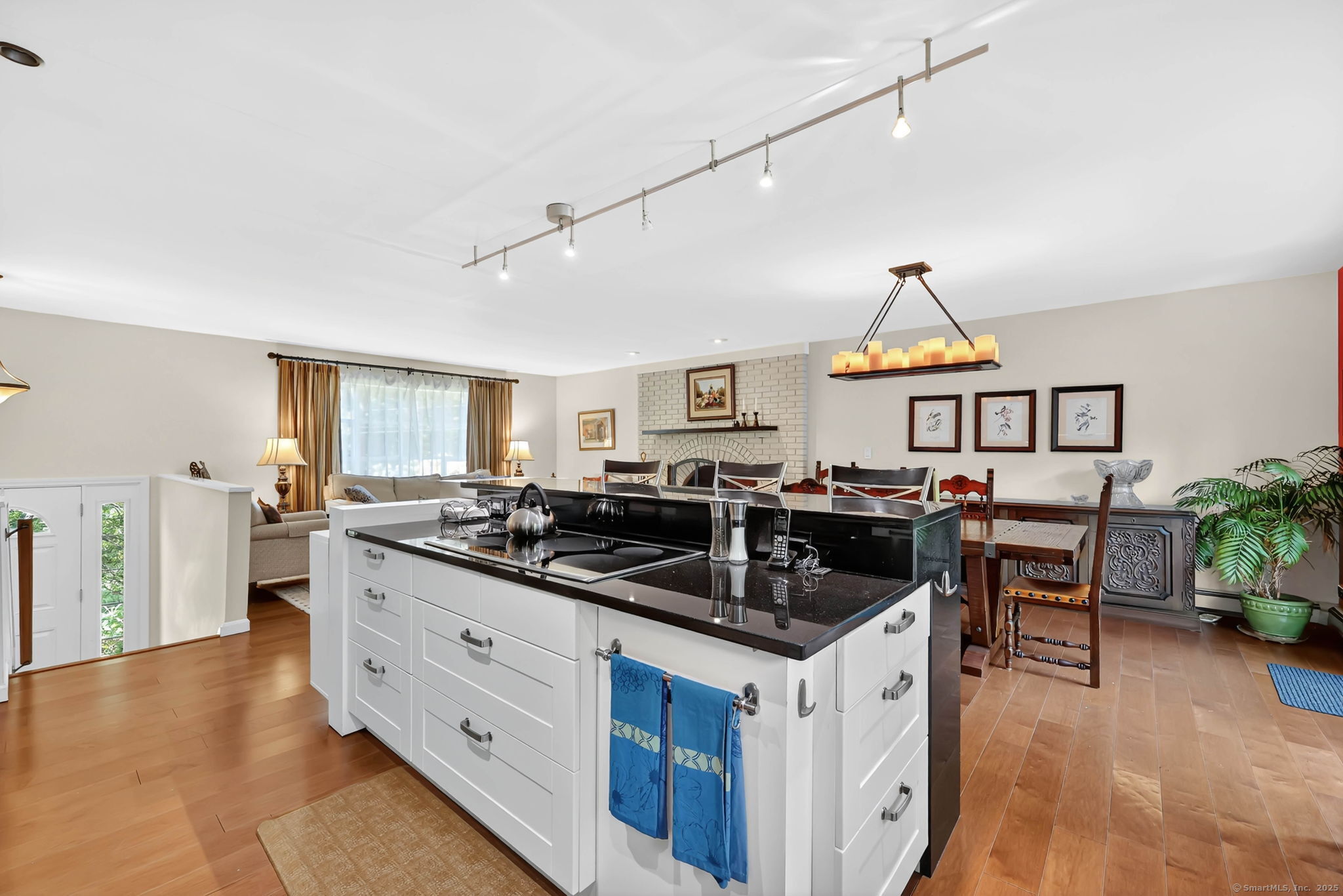 15 Hillside Lane