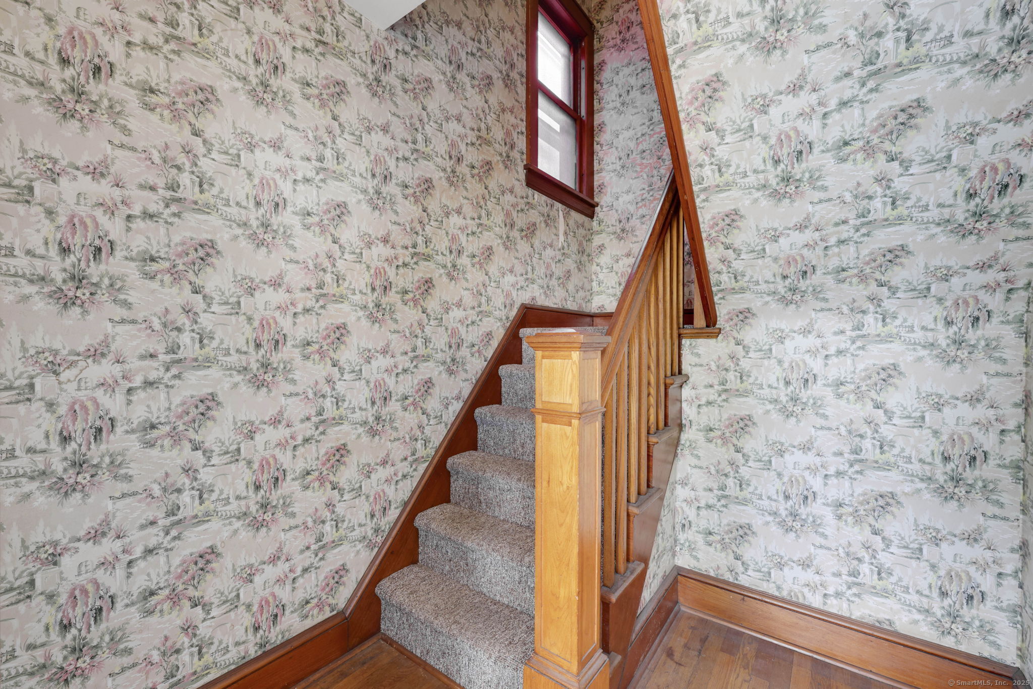 118 Burritt Avenue