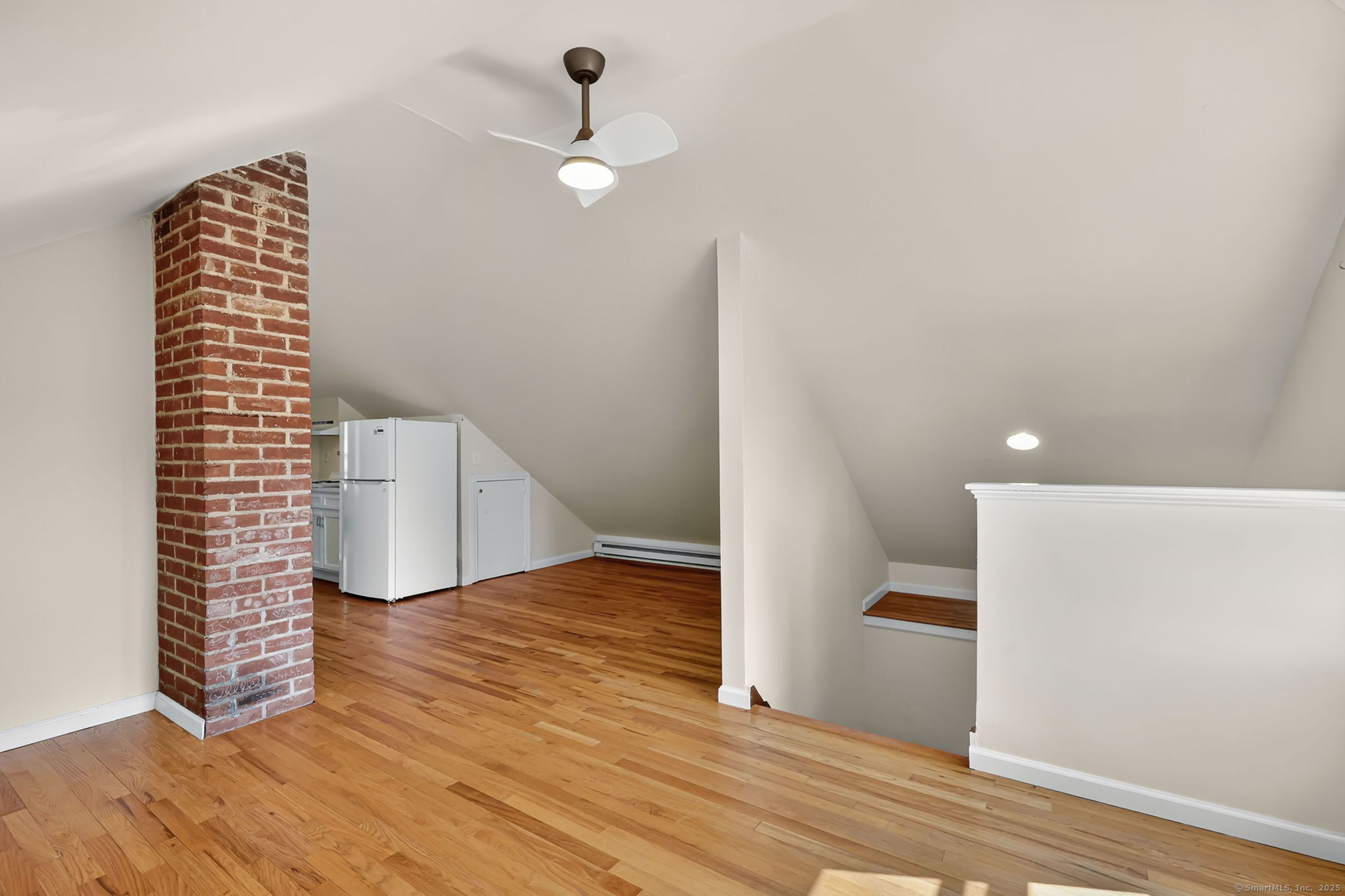 118 Burritt Avenue