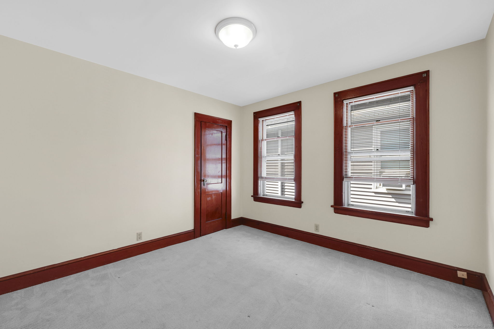 118 Burritt Avenue