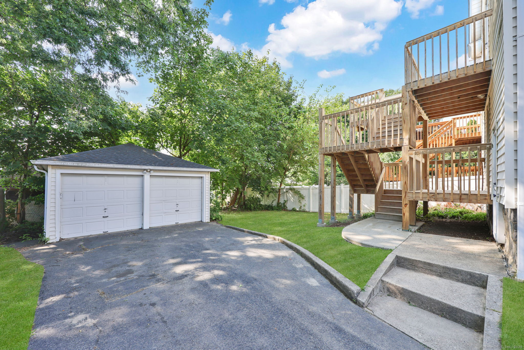 118 Burritt Avenue