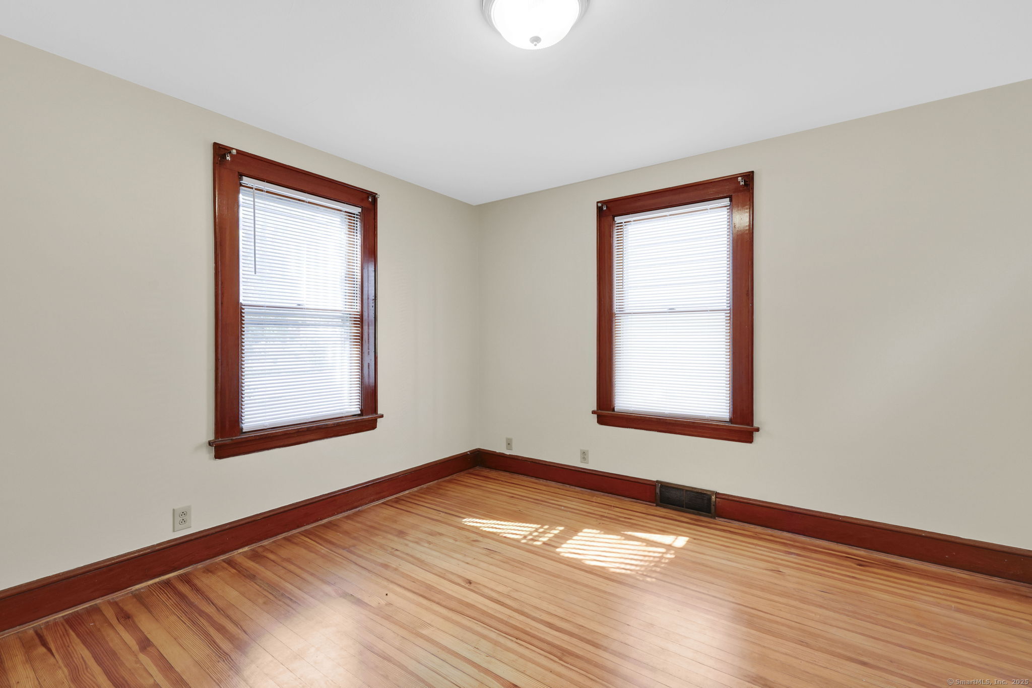 118 Burritt Avenue