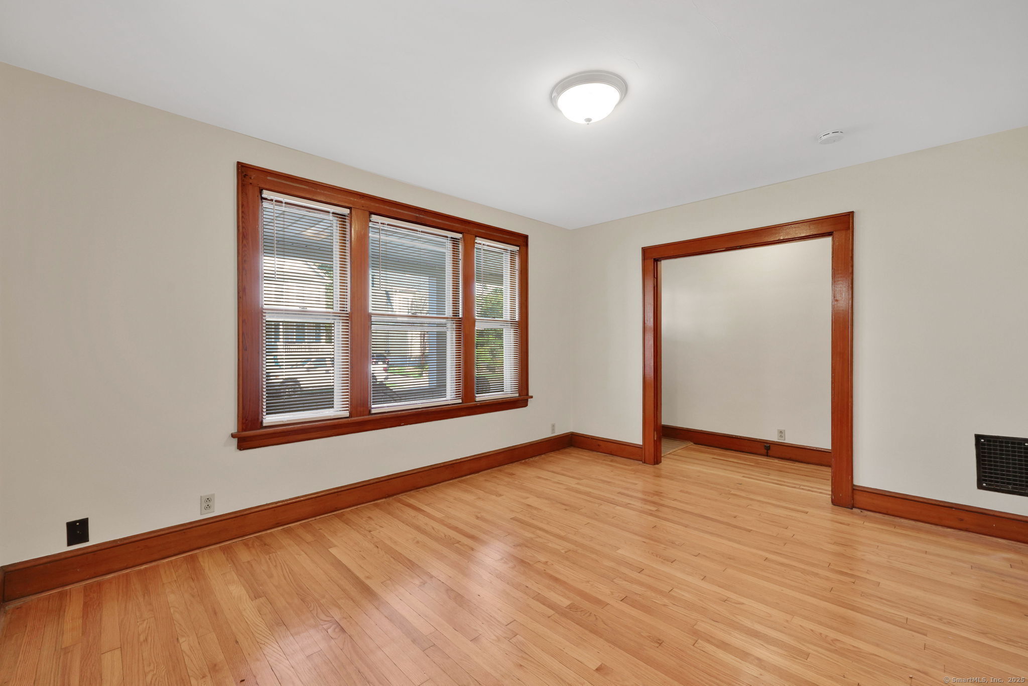 118 Burritt Avenue
