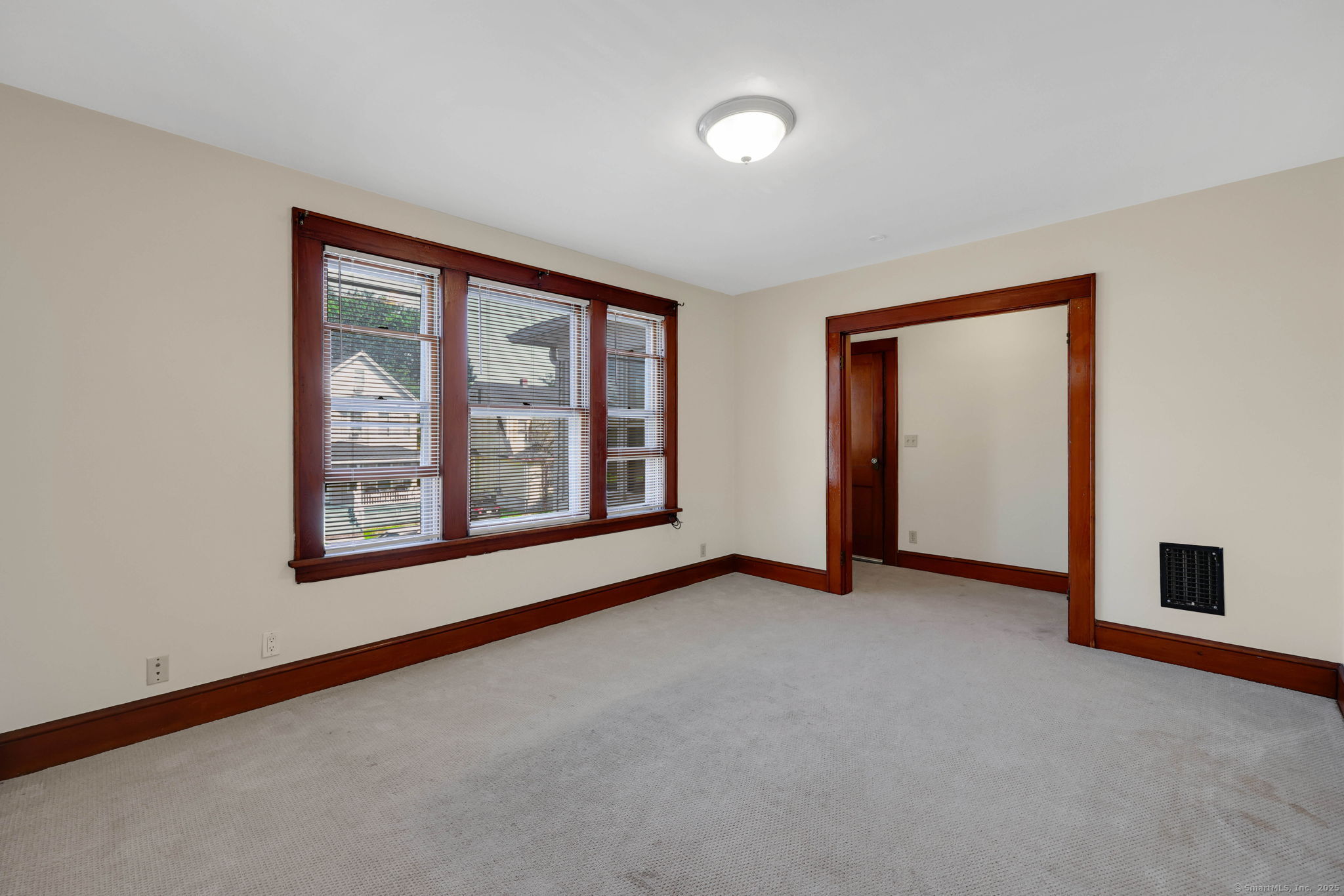 118 Burritt Avenue