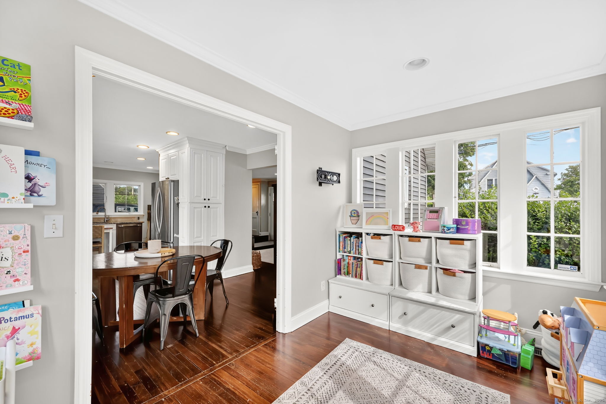 558 Riverside Drive
