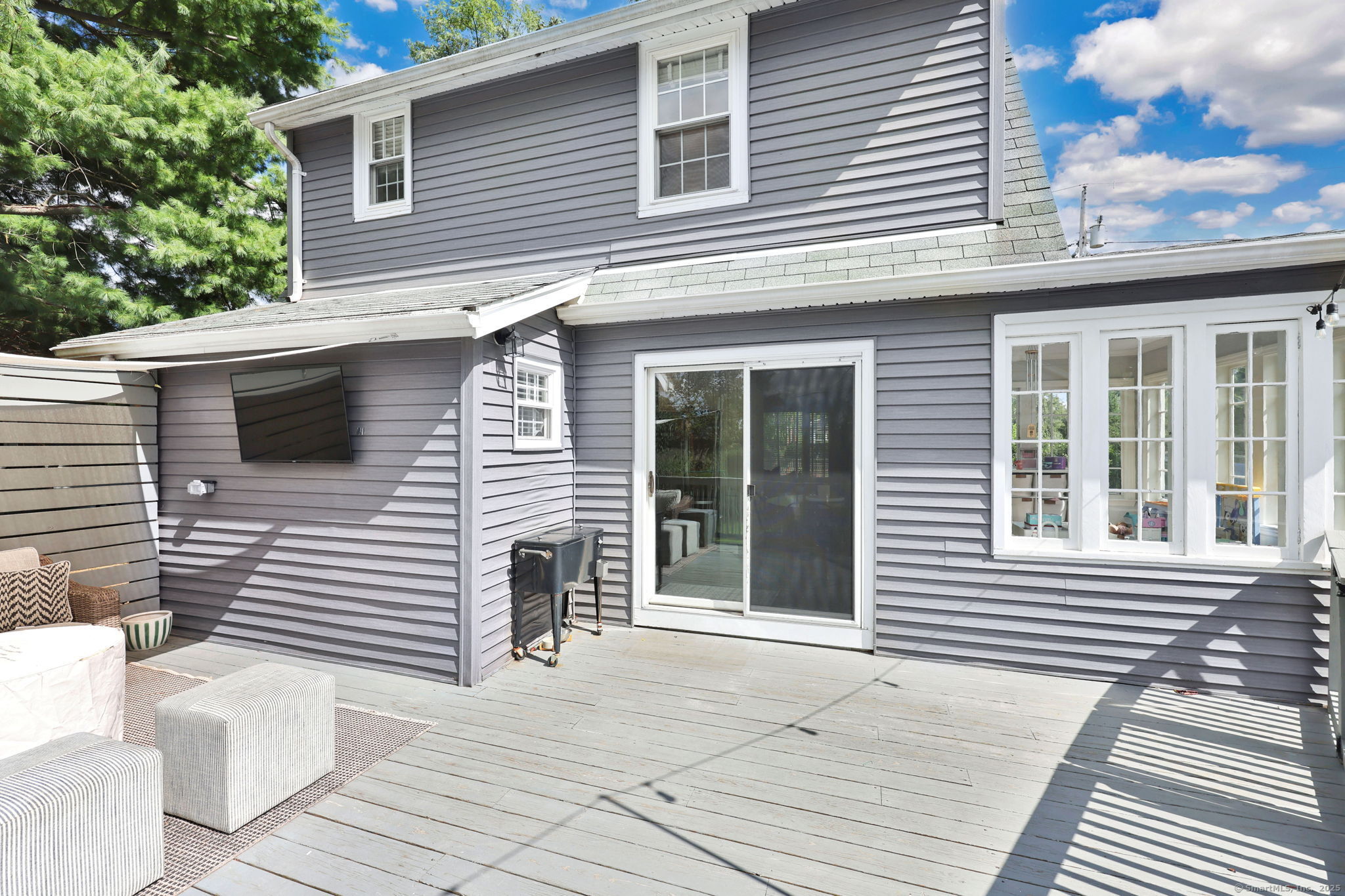 558 Riverside Drive