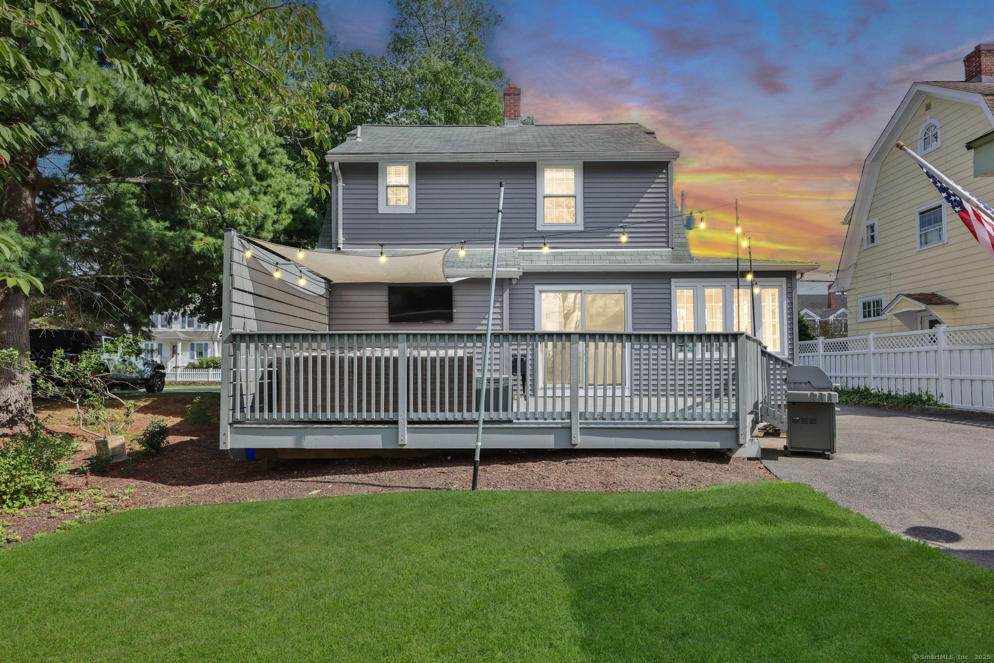 558 Riverside Drive