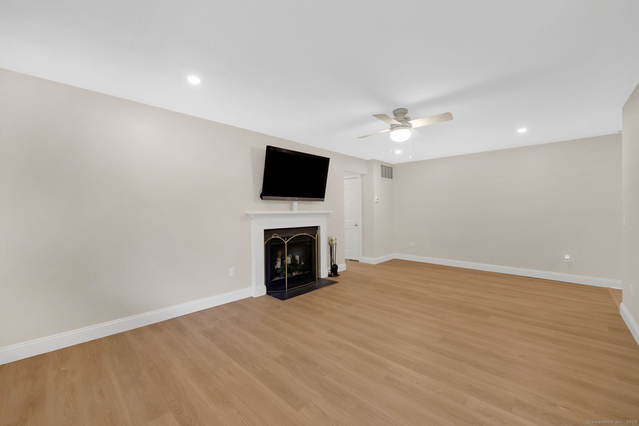 302 Fairmount Drive B