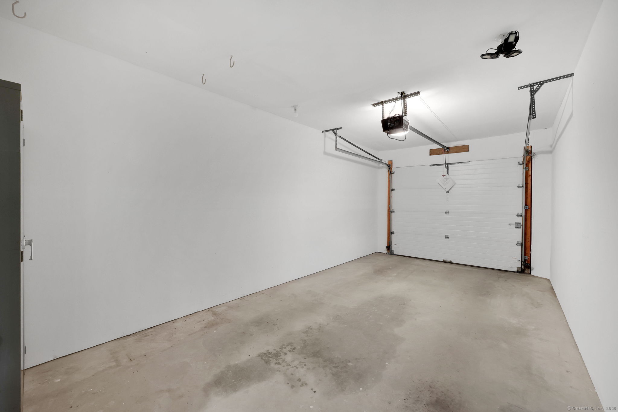 302 Fairmount Drive B